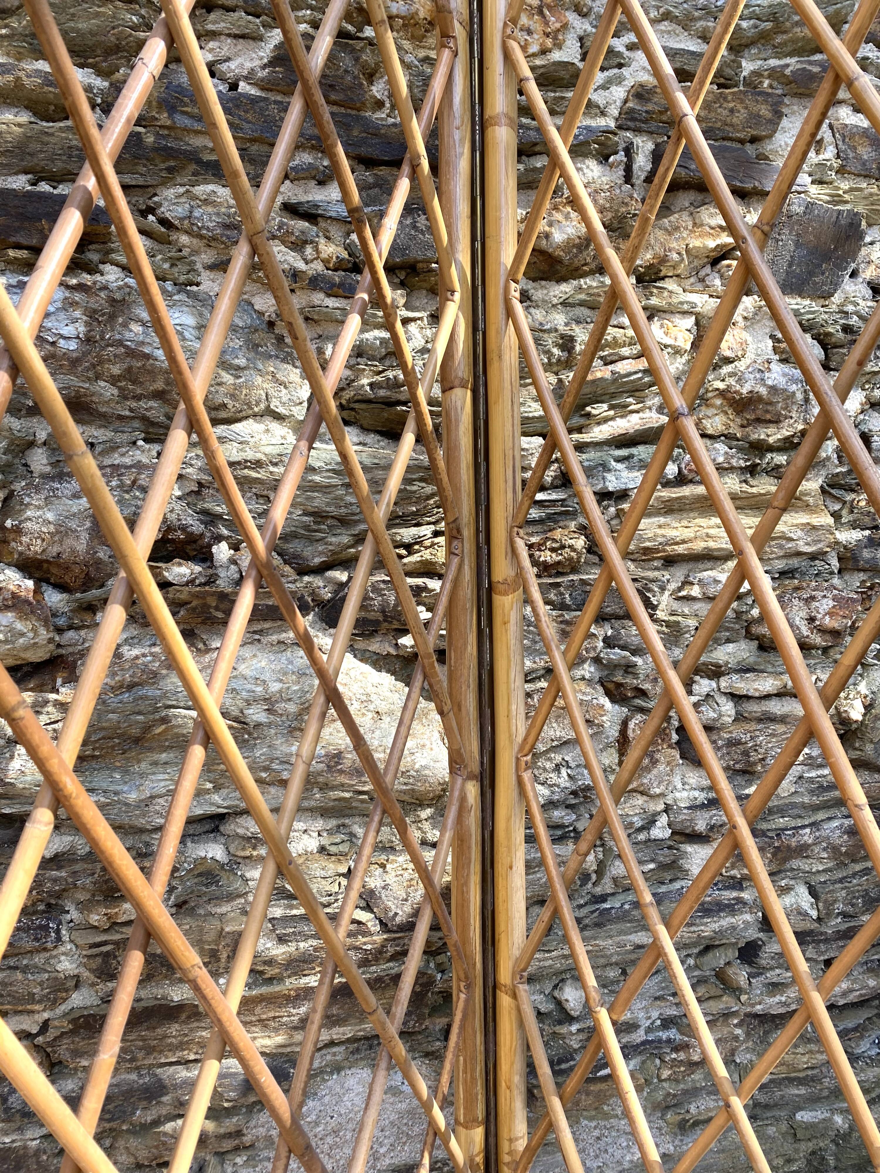 Vintage 4-sided rattan screen