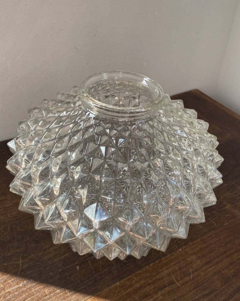 Globe en verre, pointe de diamant