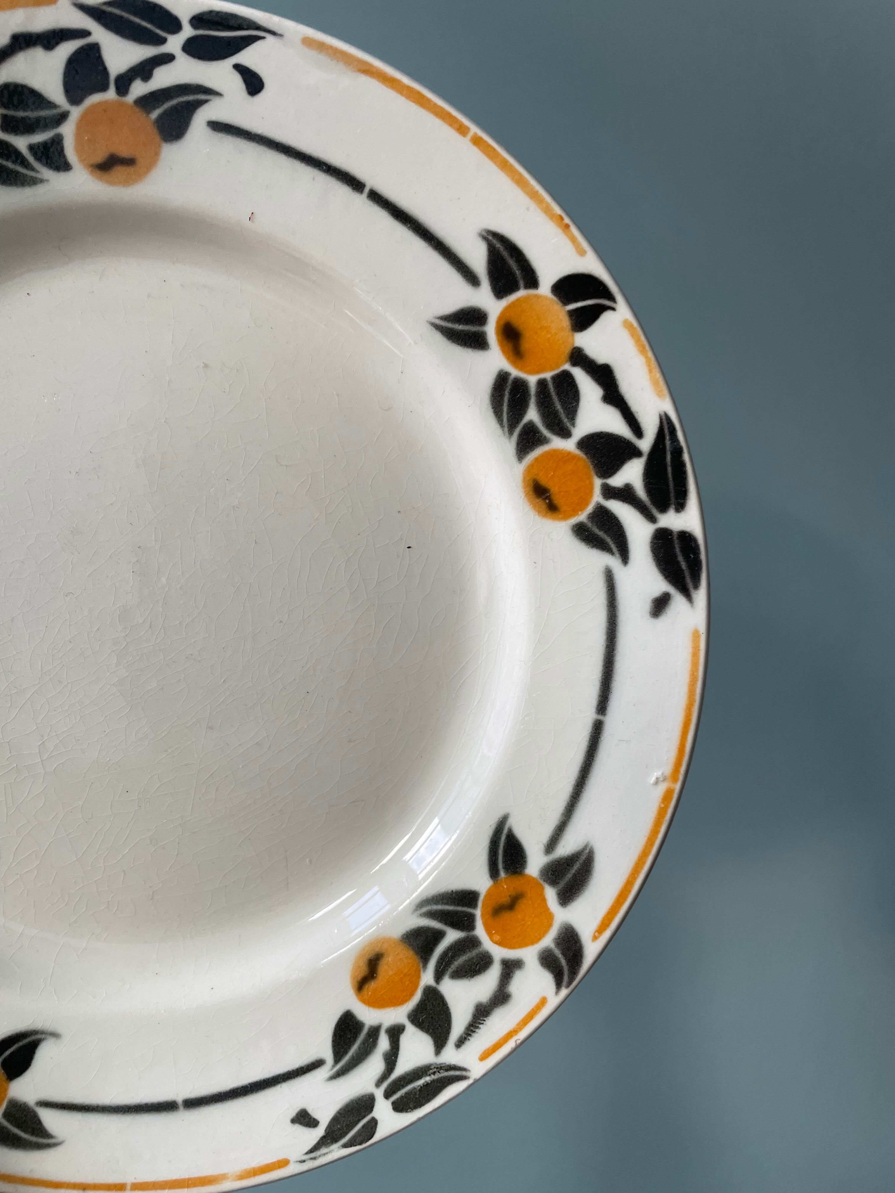 Set of 8 small plates in Badondiller earthenware, Madeleine model