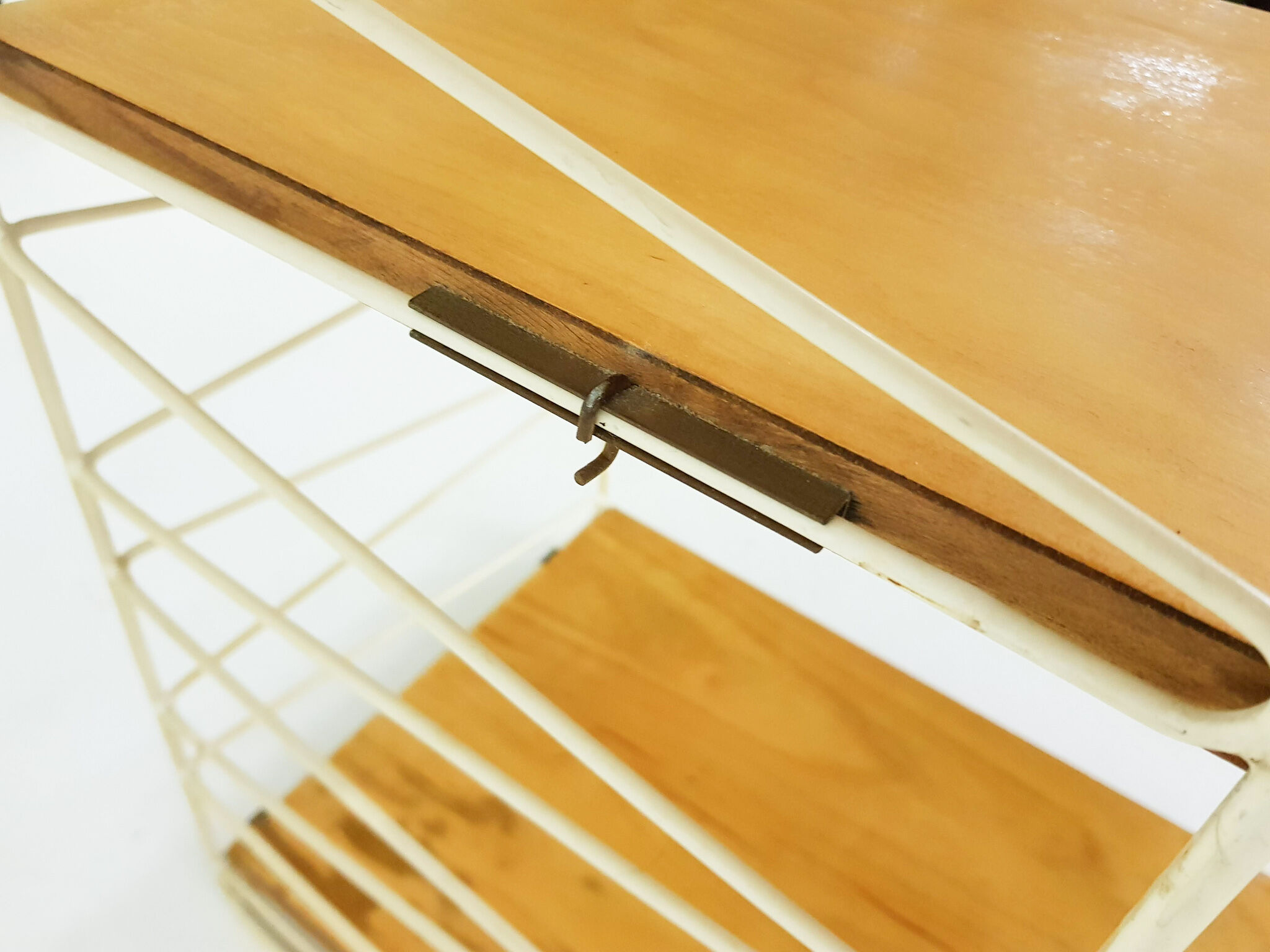 Étagère murale Nisse Strinning pour String en pin des années 60