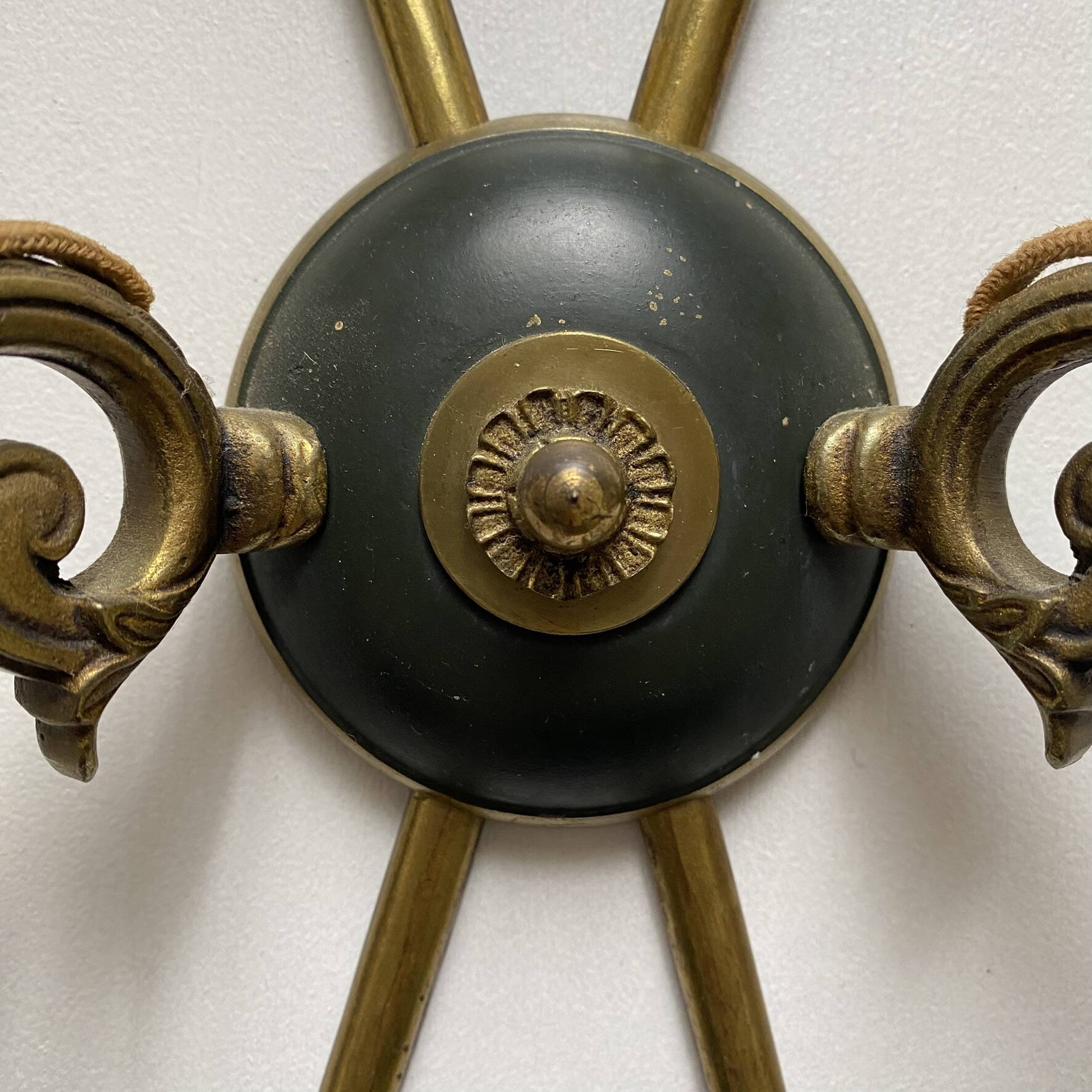 Double fire wall sconces in Empire style