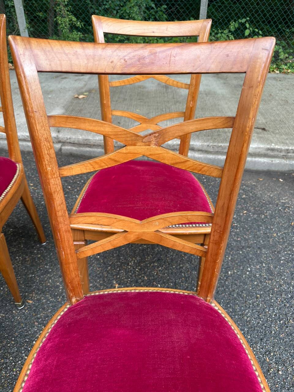 Set of 4 Art Deco Directoire chairs in solid wood and red velvet, 1960.