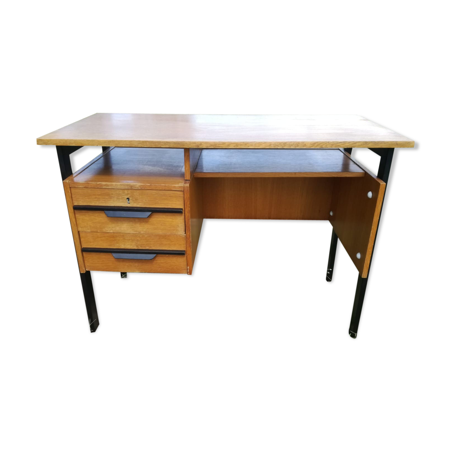 Desk year 60