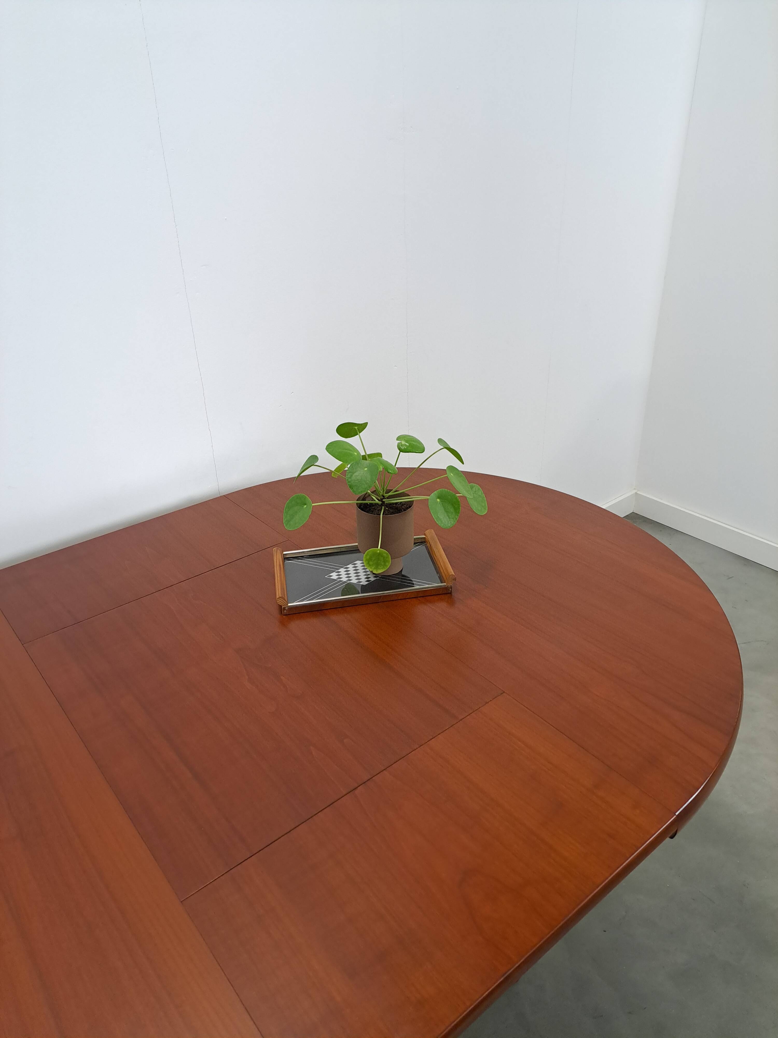 Rond ovaal teak uitschuifbare eettafel