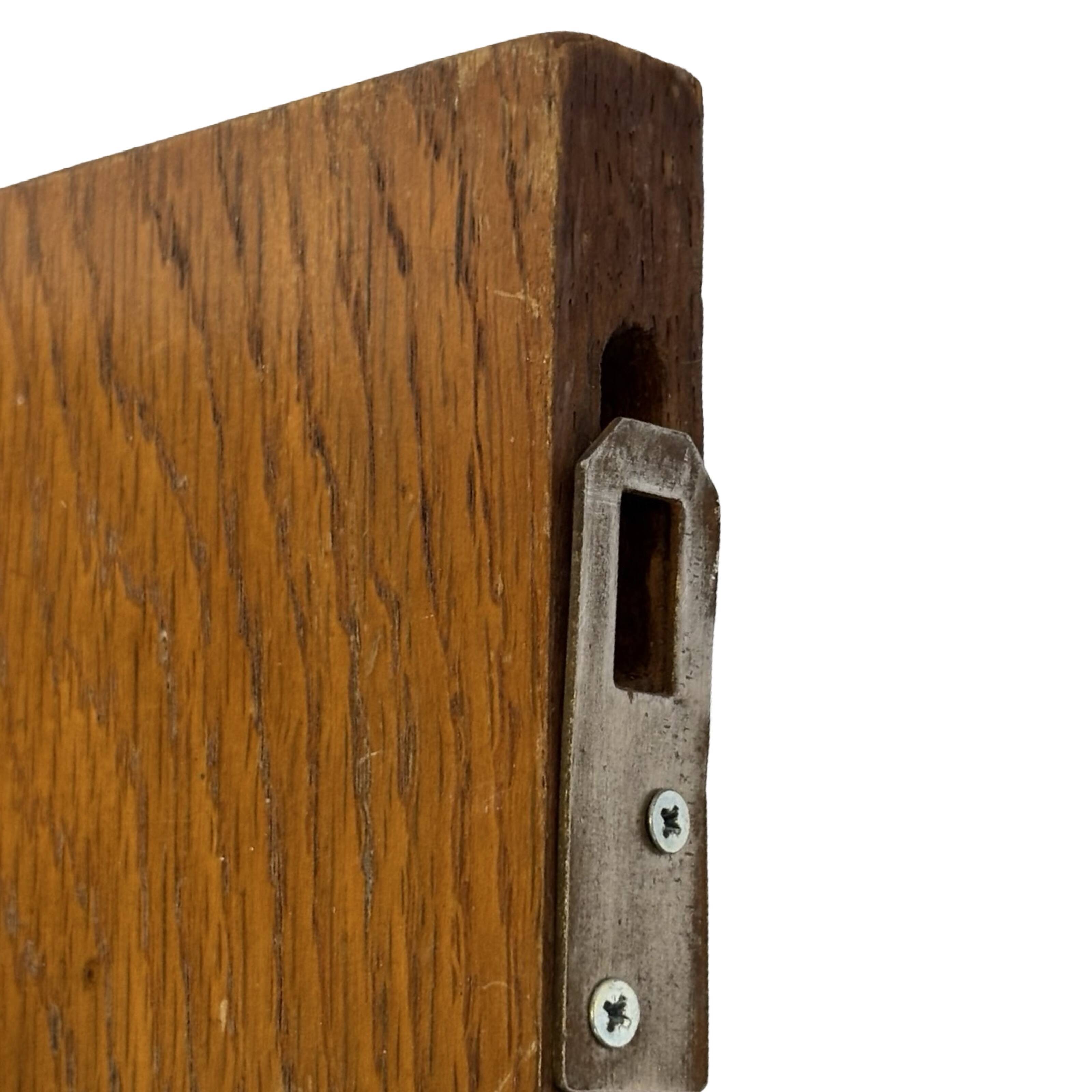 Vintage wooden wall shelve rack bookshelf in wood minimalist