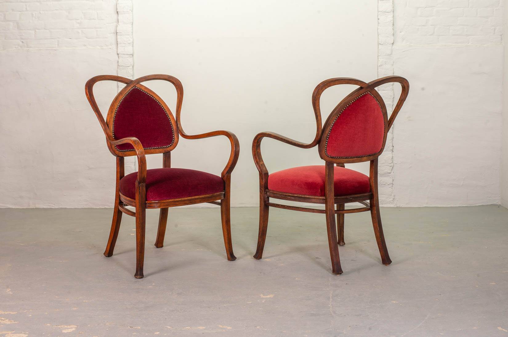 Red Velvet Heartshaped Wooden Vintage Design Side Chairs. Set of 2. 1950s
