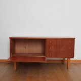 Small Scandinavian row