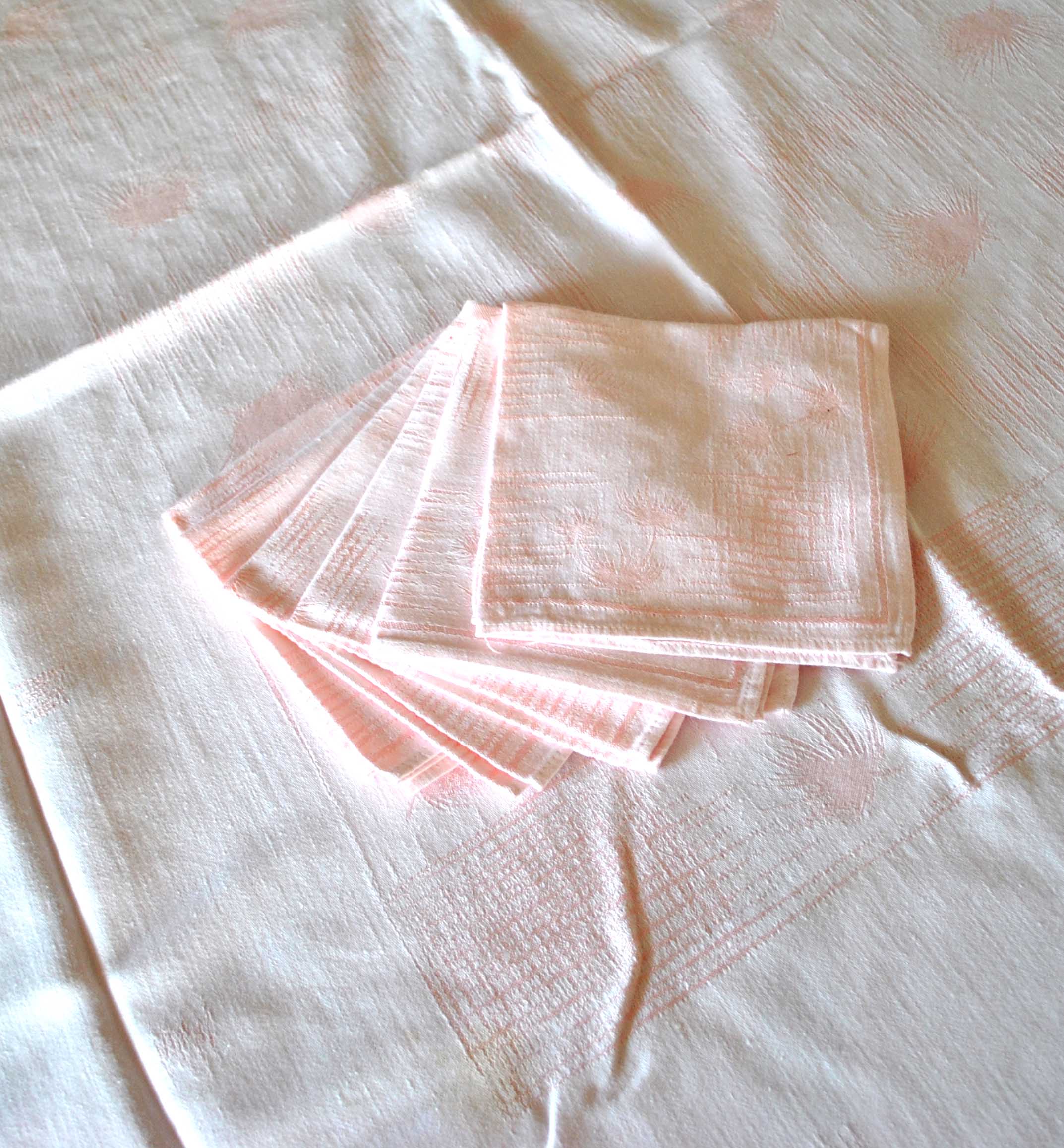 Vintage powder pink tablecloth and its 6 towels in mestizo 140 x 120
