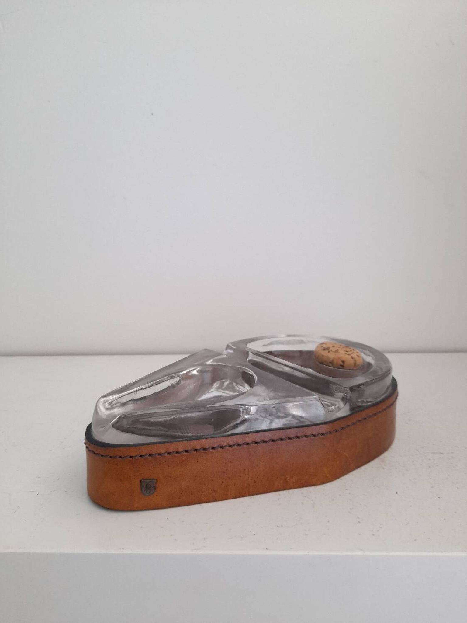 Cendrier cuir