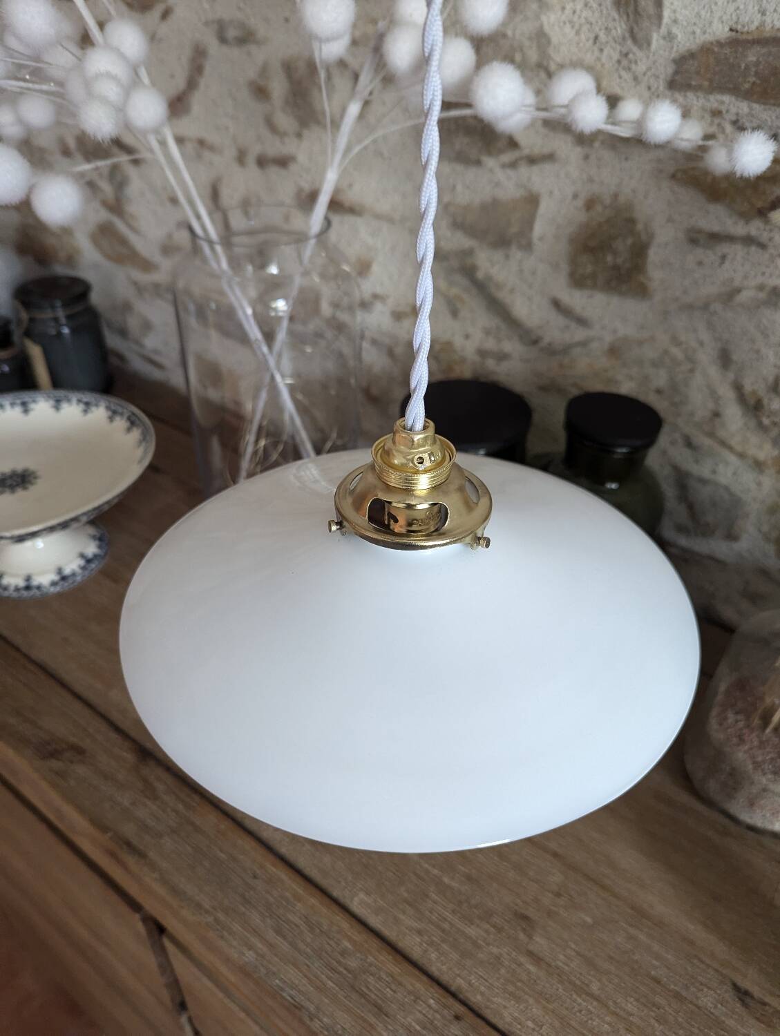 Suspension, Art Deco portable lamp in smooth opaline