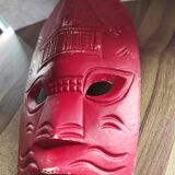 Masque type africain rouge uni