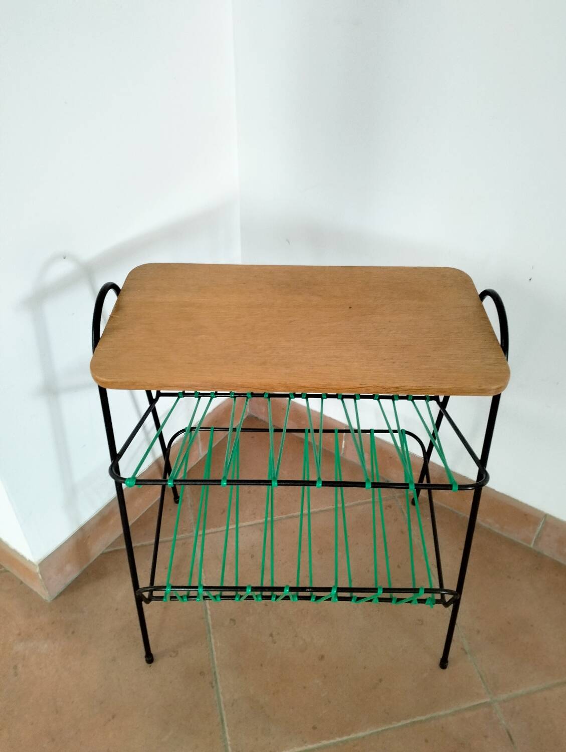 Side table, metal and wood magazine rack