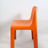 Fiberglass chair by Marc Berthier model Ozoo 700