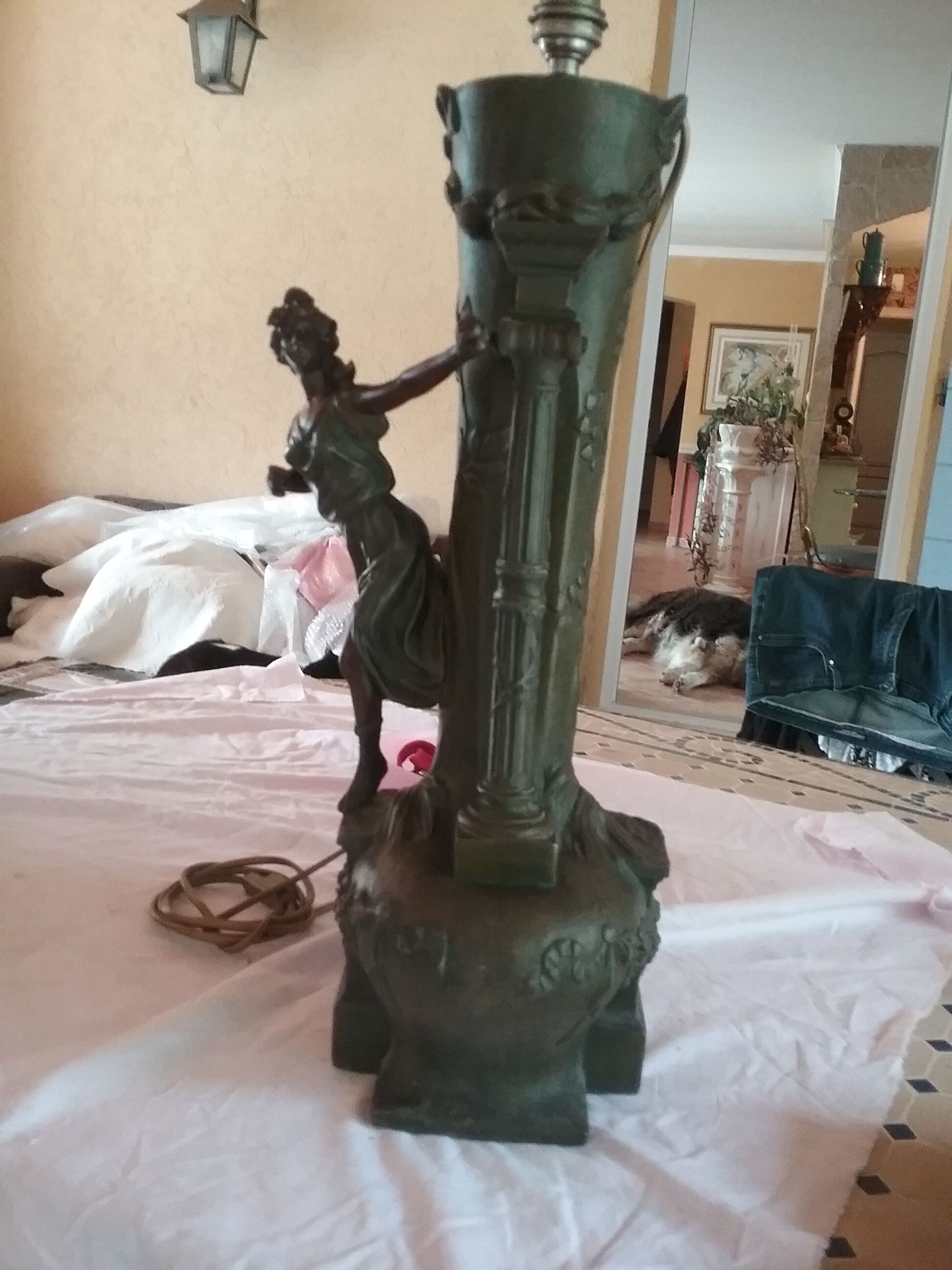 Art deco lamp
