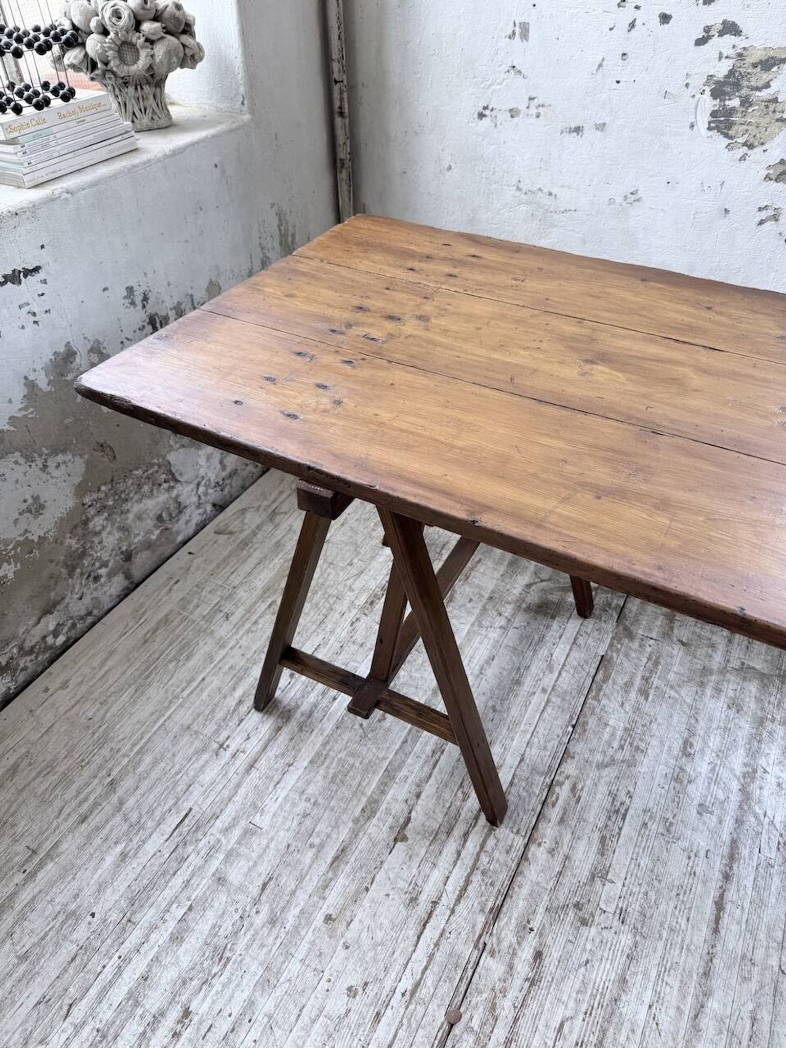 XXL trestle farm table 4m and its benches