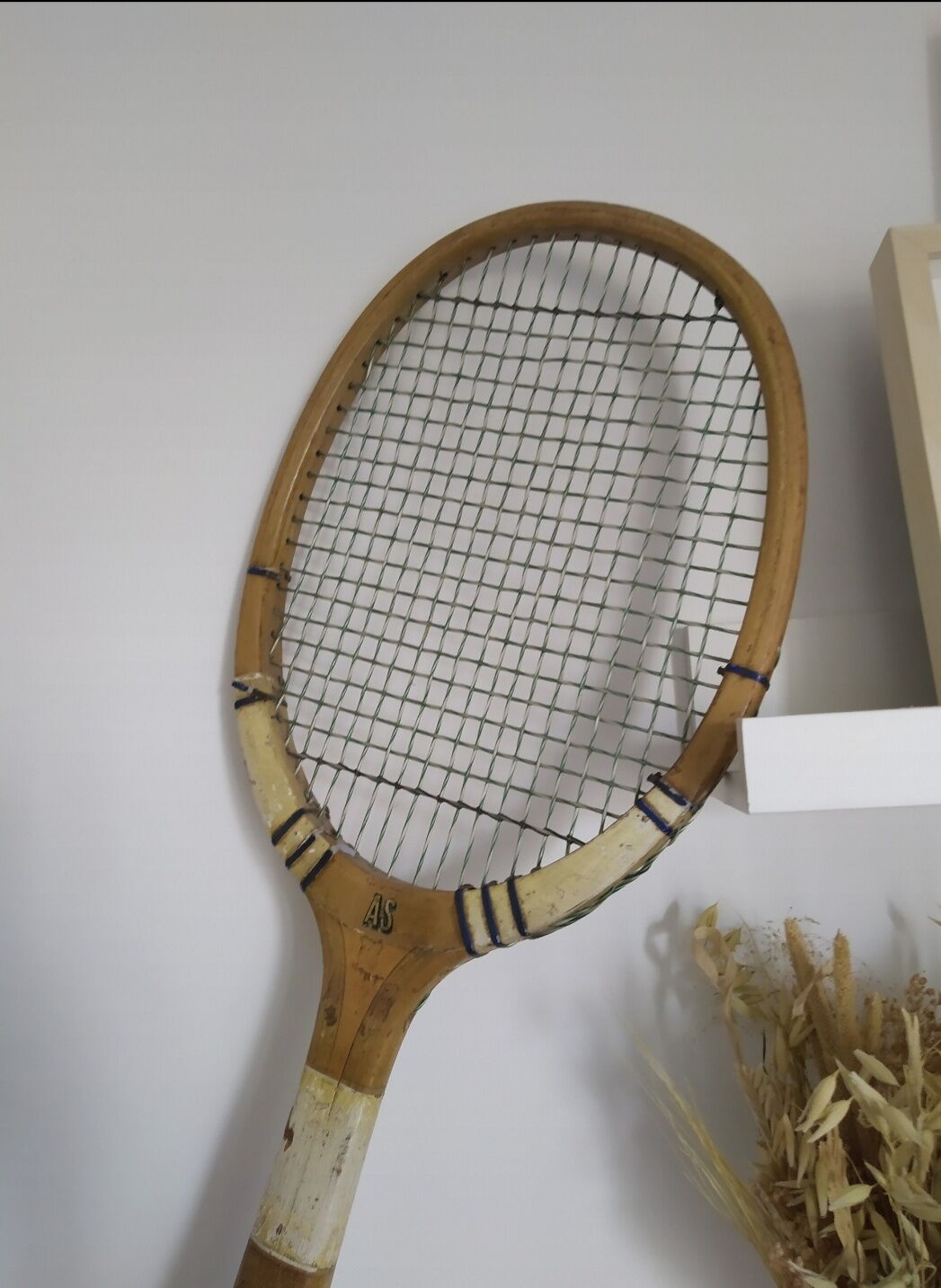 20's vintage tennis racket