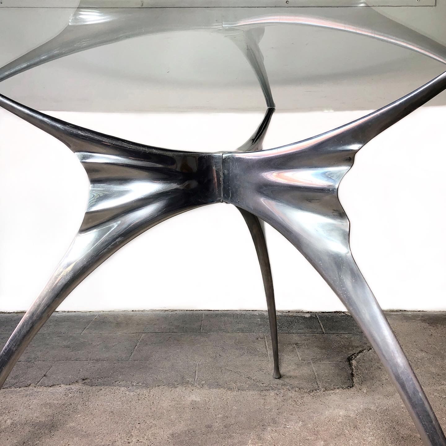 Errance Roundtable by Bernard Dequet, 1970