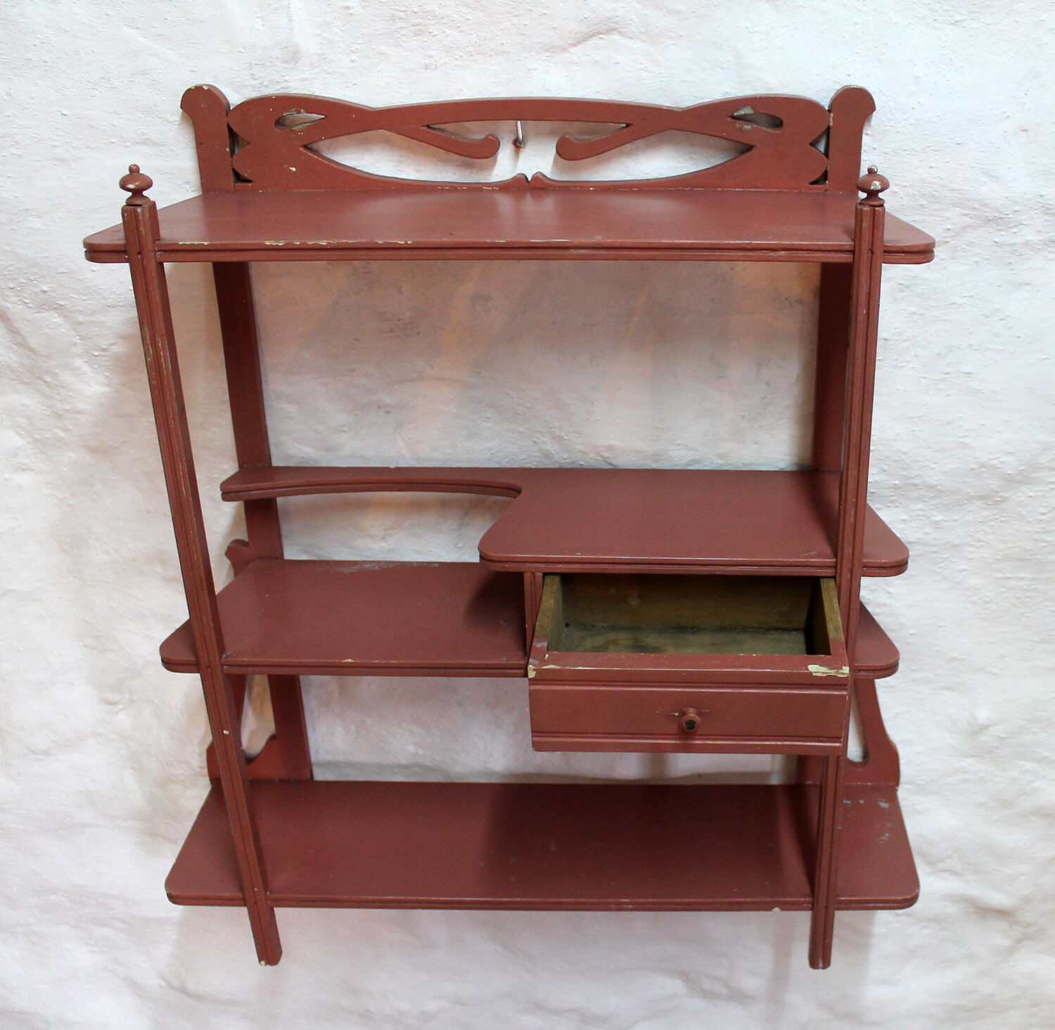 Shelf art-nouveau pink