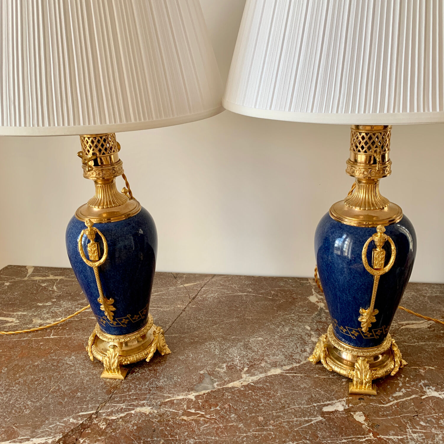 Paire de lampes sèvres xixe siècle