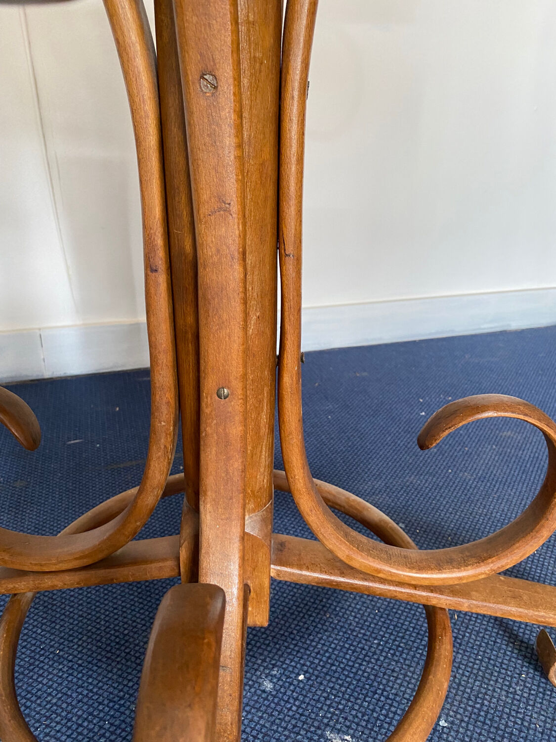 Vintage table and 4 chairs set