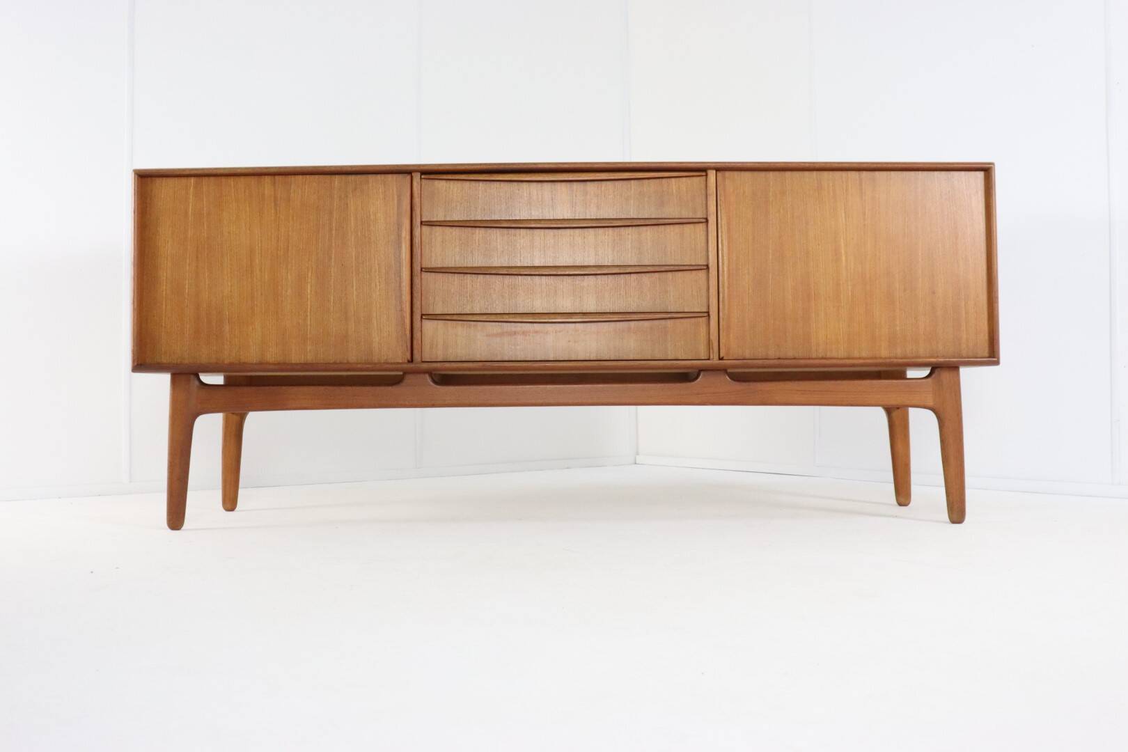 Sideboard Svend Aage Madsen for K. Knudsen & Søn