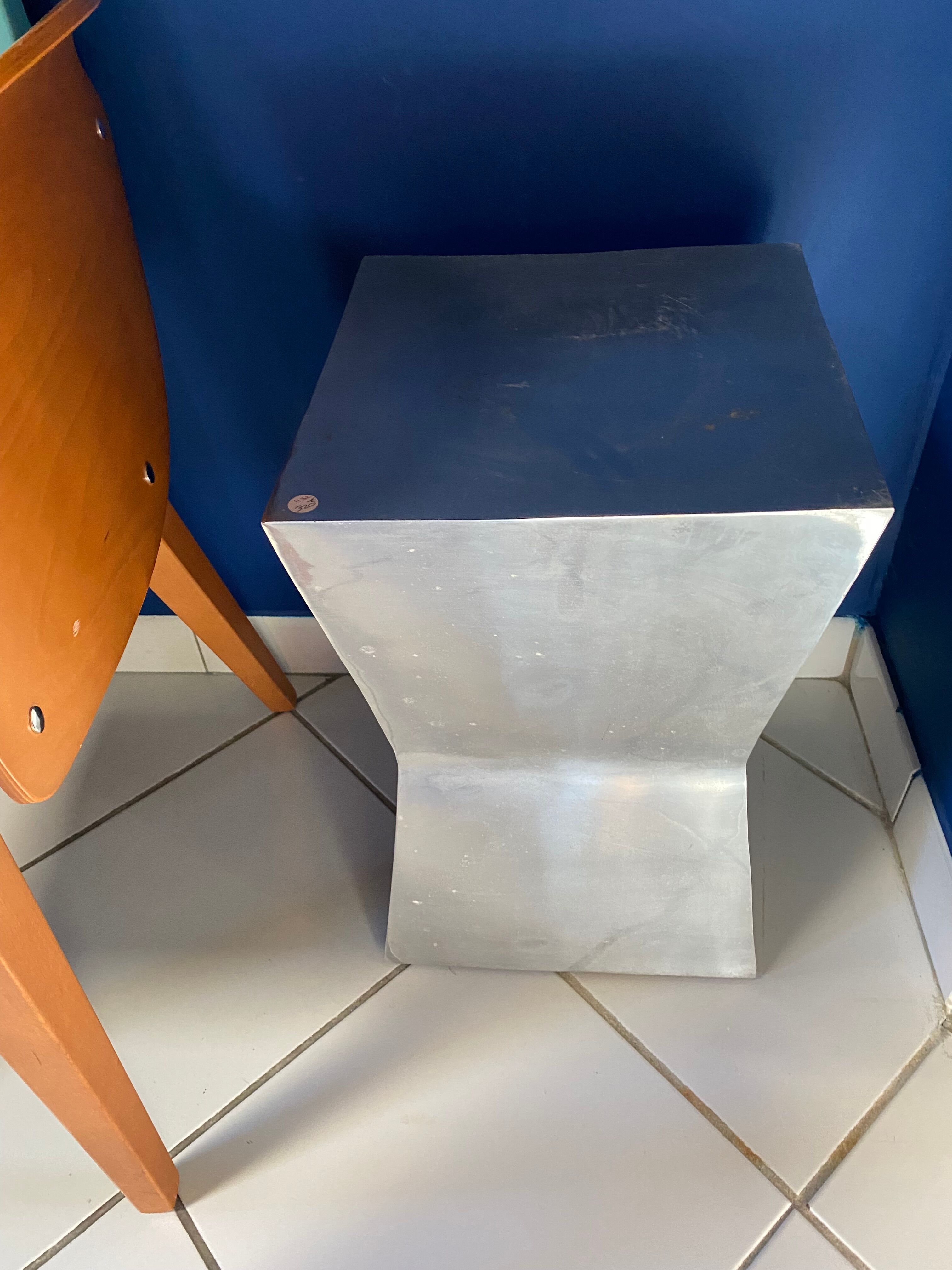 Tabouret en chrome design 1980s
