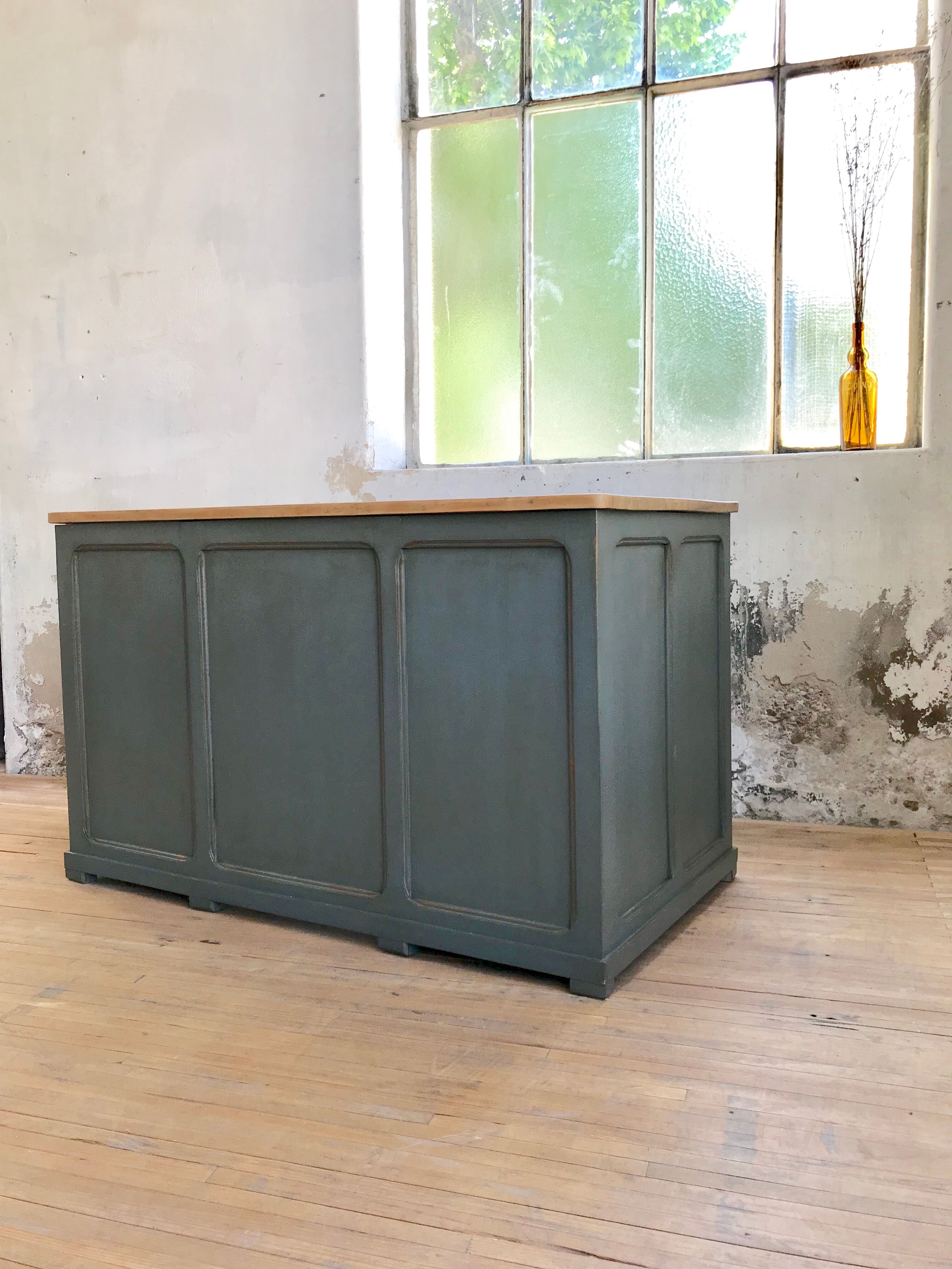 Workshop wooden desk