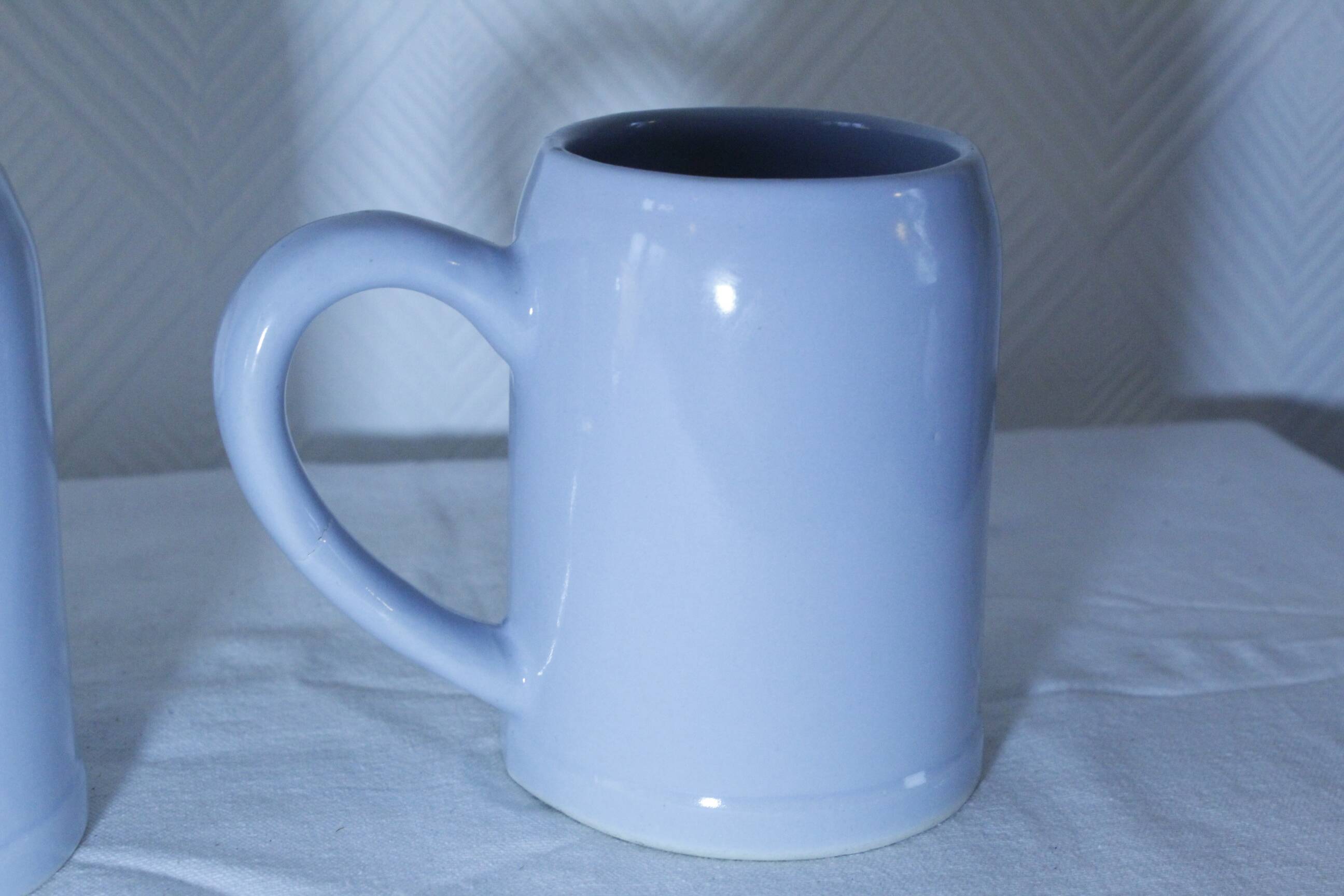 Set of 2 stoneware tankards / mugs 50cl light blue