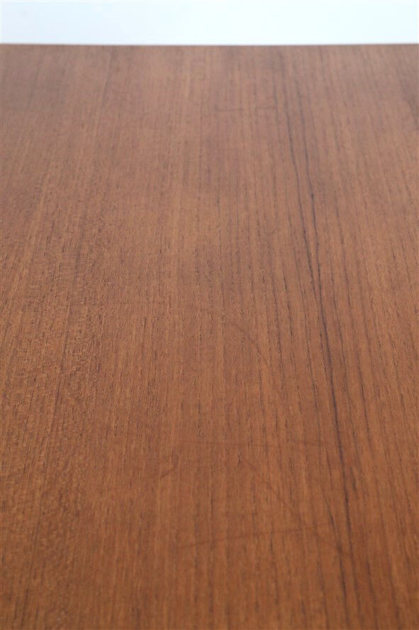 Illum Wikkelsø / Niels Eilersen “Capella” teak side table / 1960s / Danish modern design