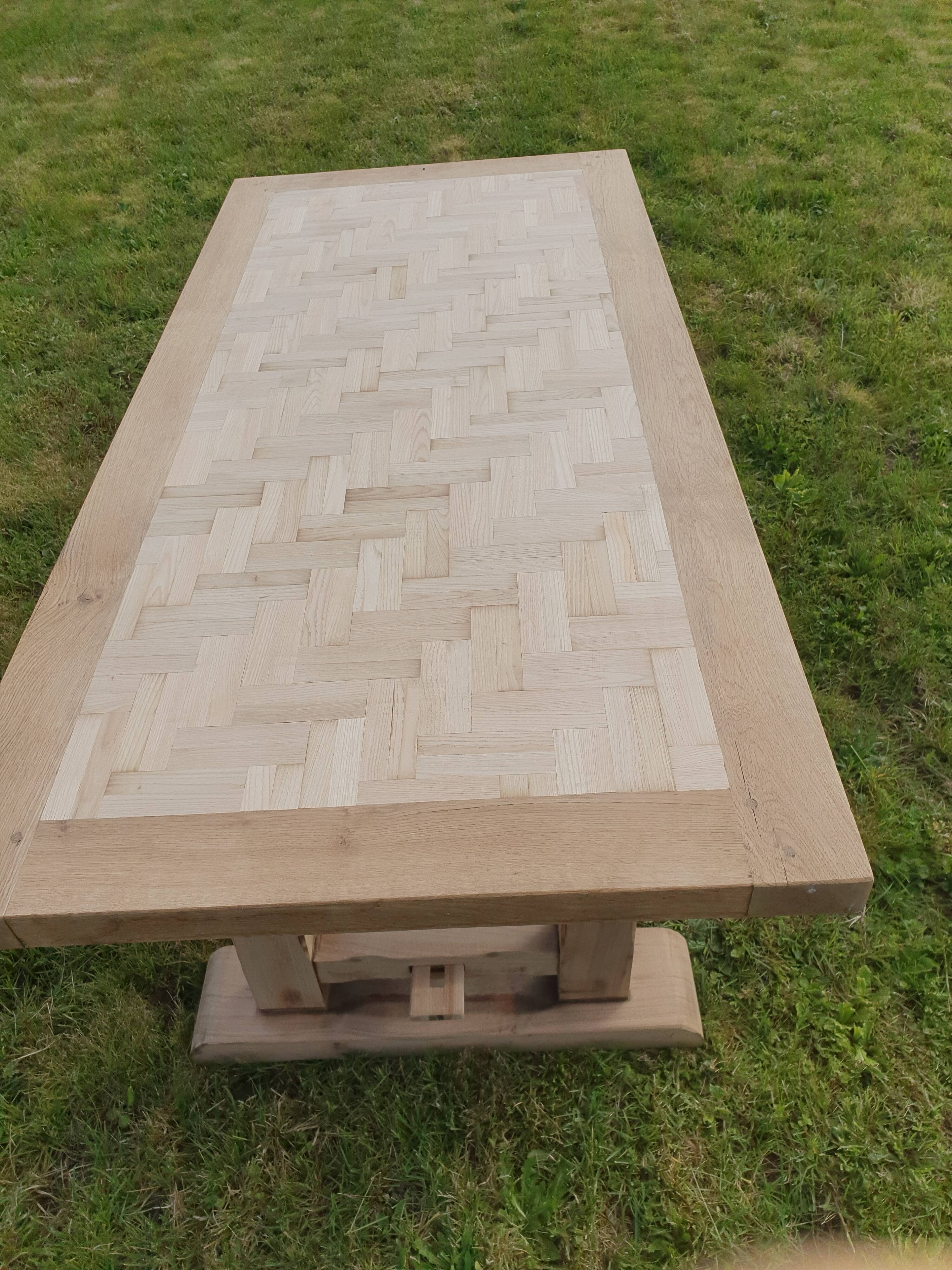 Farm table