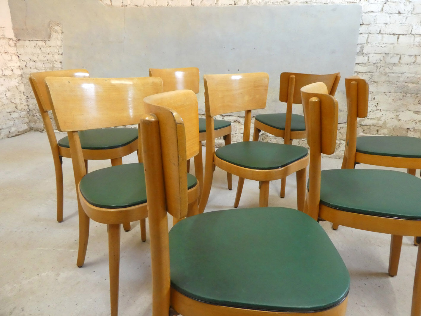 Lot of 8 vintage bistro chairs
