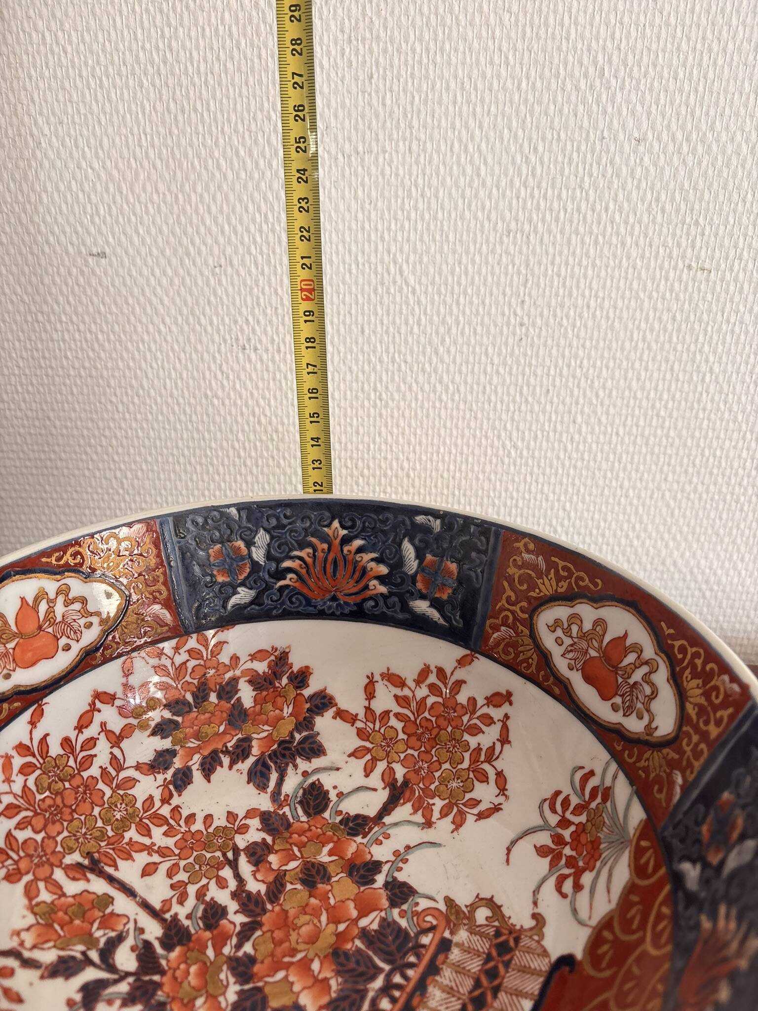 Antique Imari Bowl Plate Japan Meiji Xianfeng Flowers