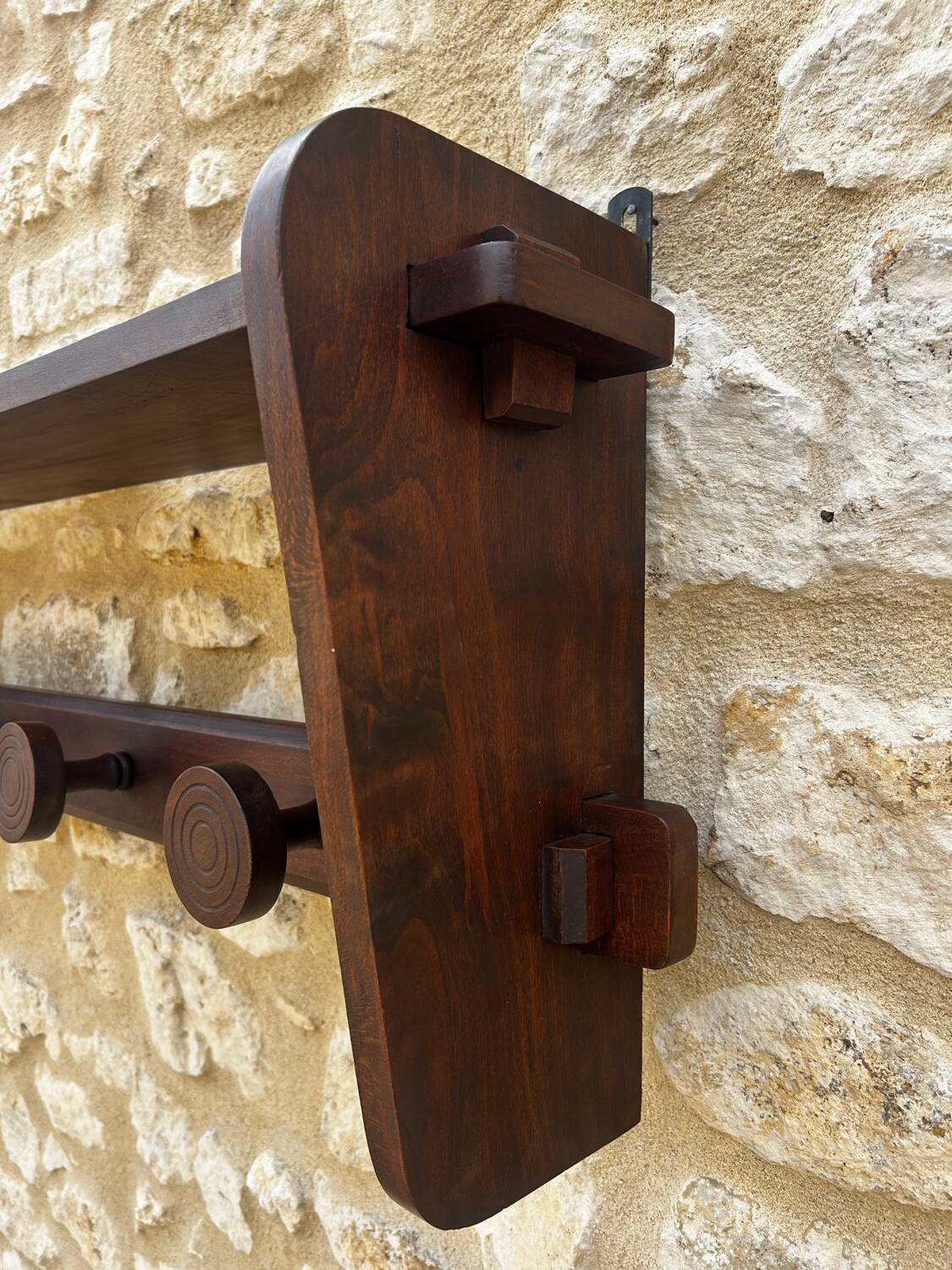 Wall coat rack