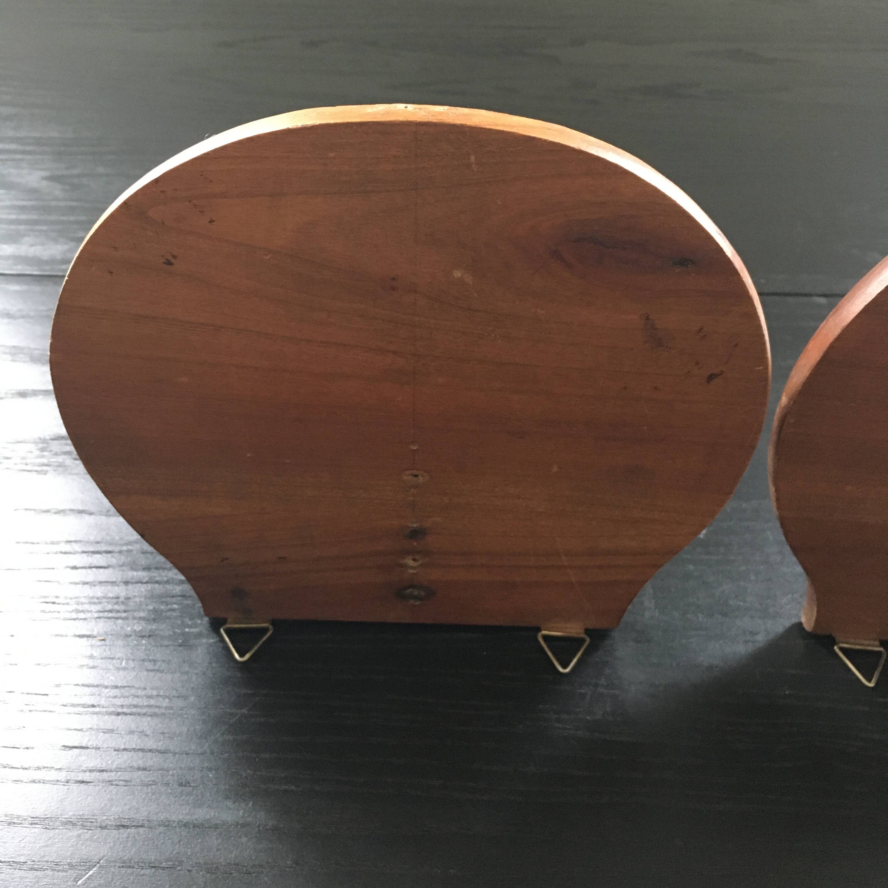 Paire de consoles murales en bois