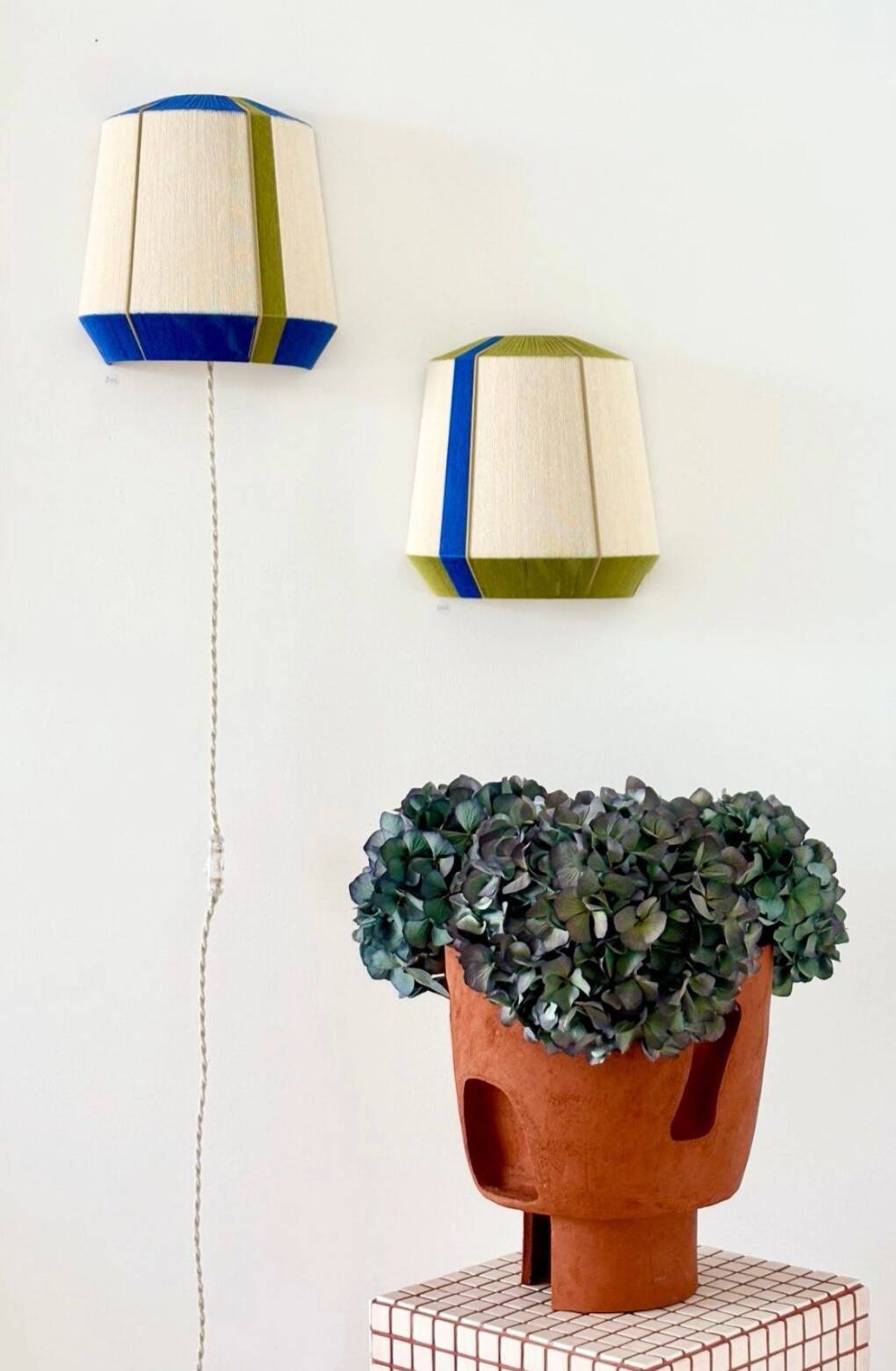 L'Epicurienne olive electric blue wall light