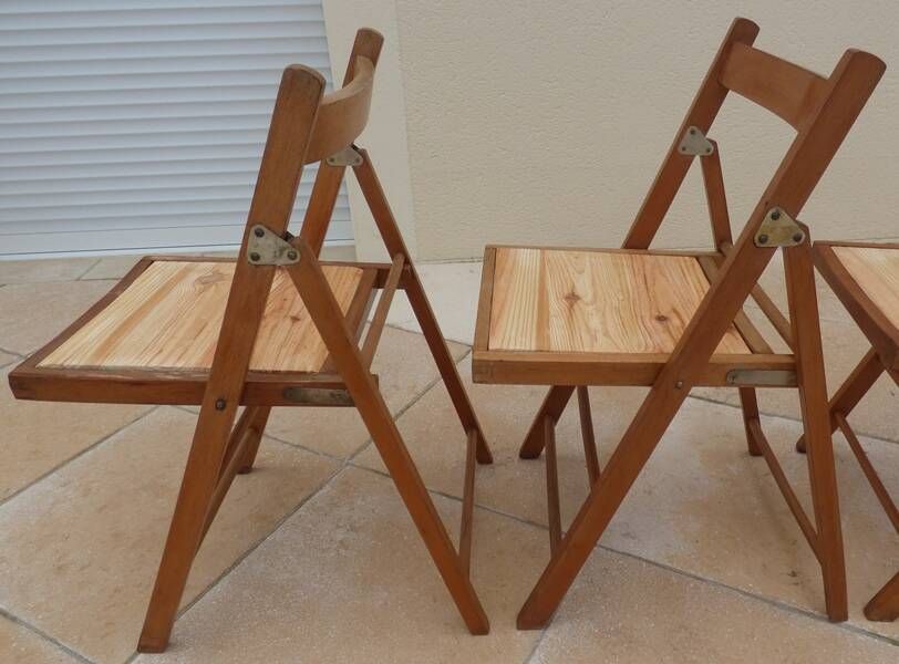 4 vintage varnished wooden folding chairs - Seats completely restored.