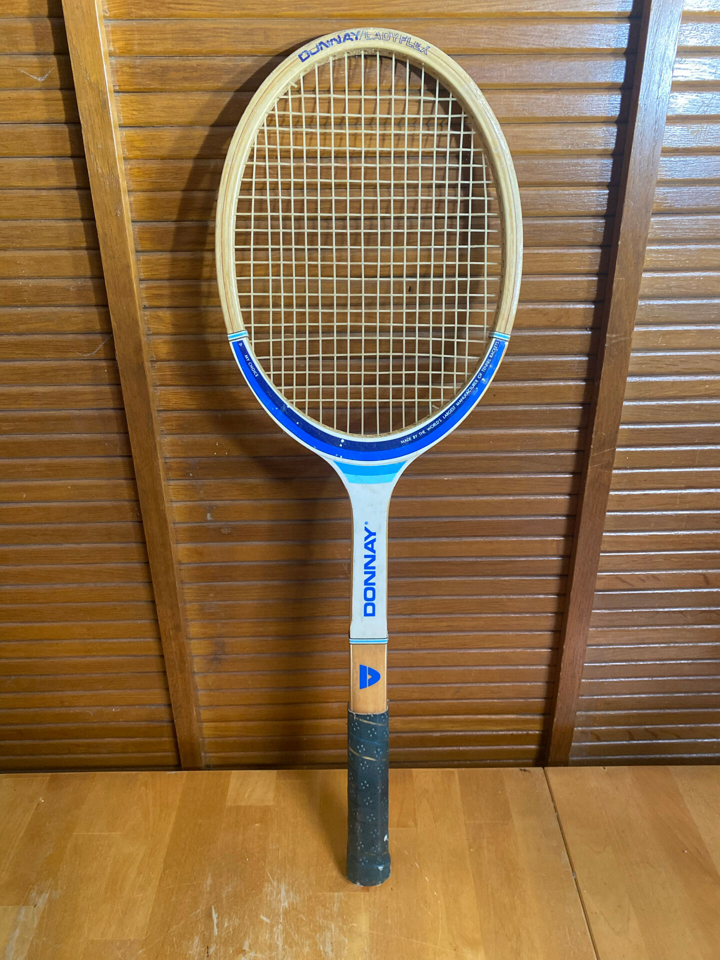 Vintage DONNAY Lady Flex Wooden Tennis Racket #E193