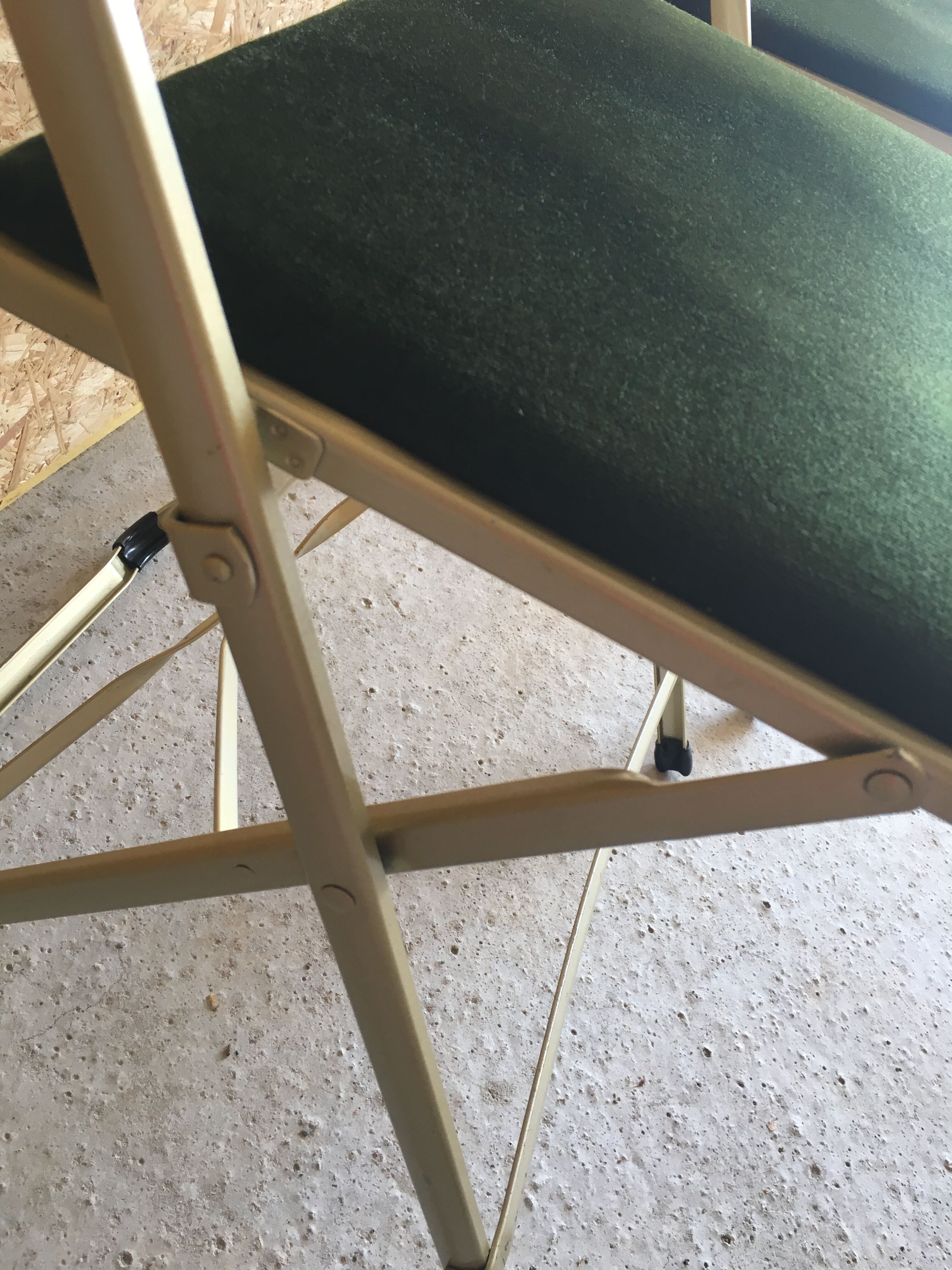 Lot of 4 golden folding chairs green velvet