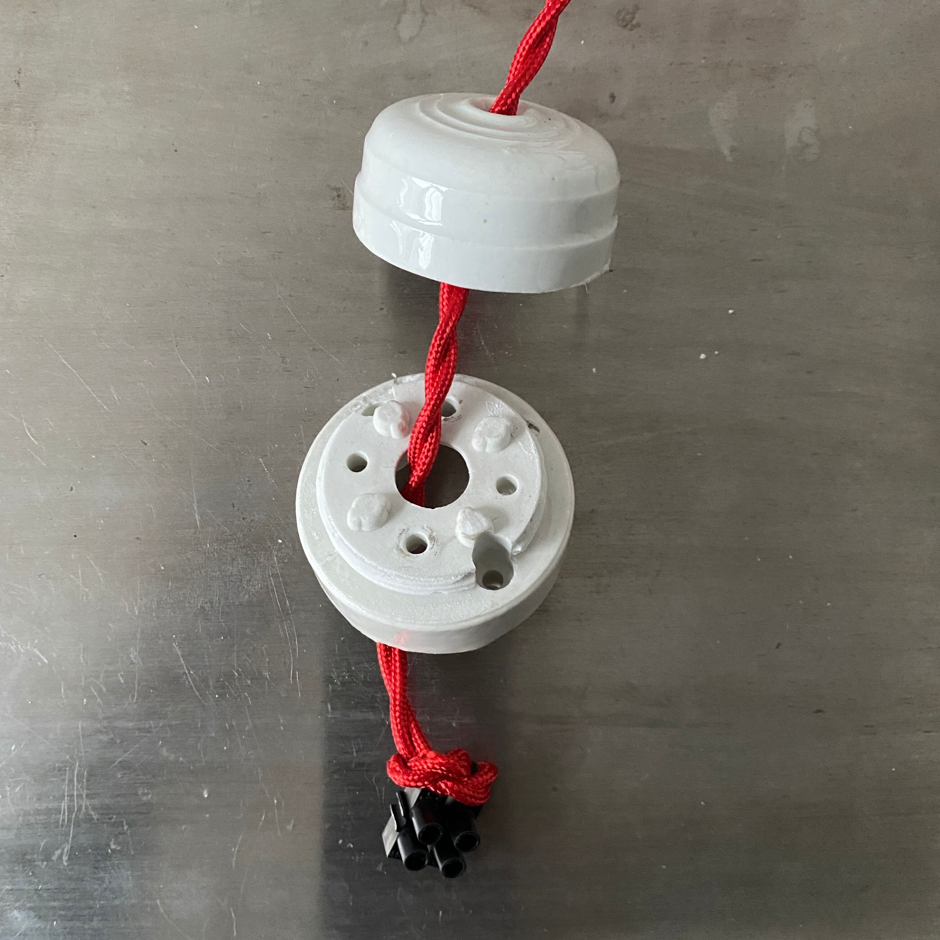 Lot 2 suspensions emaillees vintage 24,5 cm