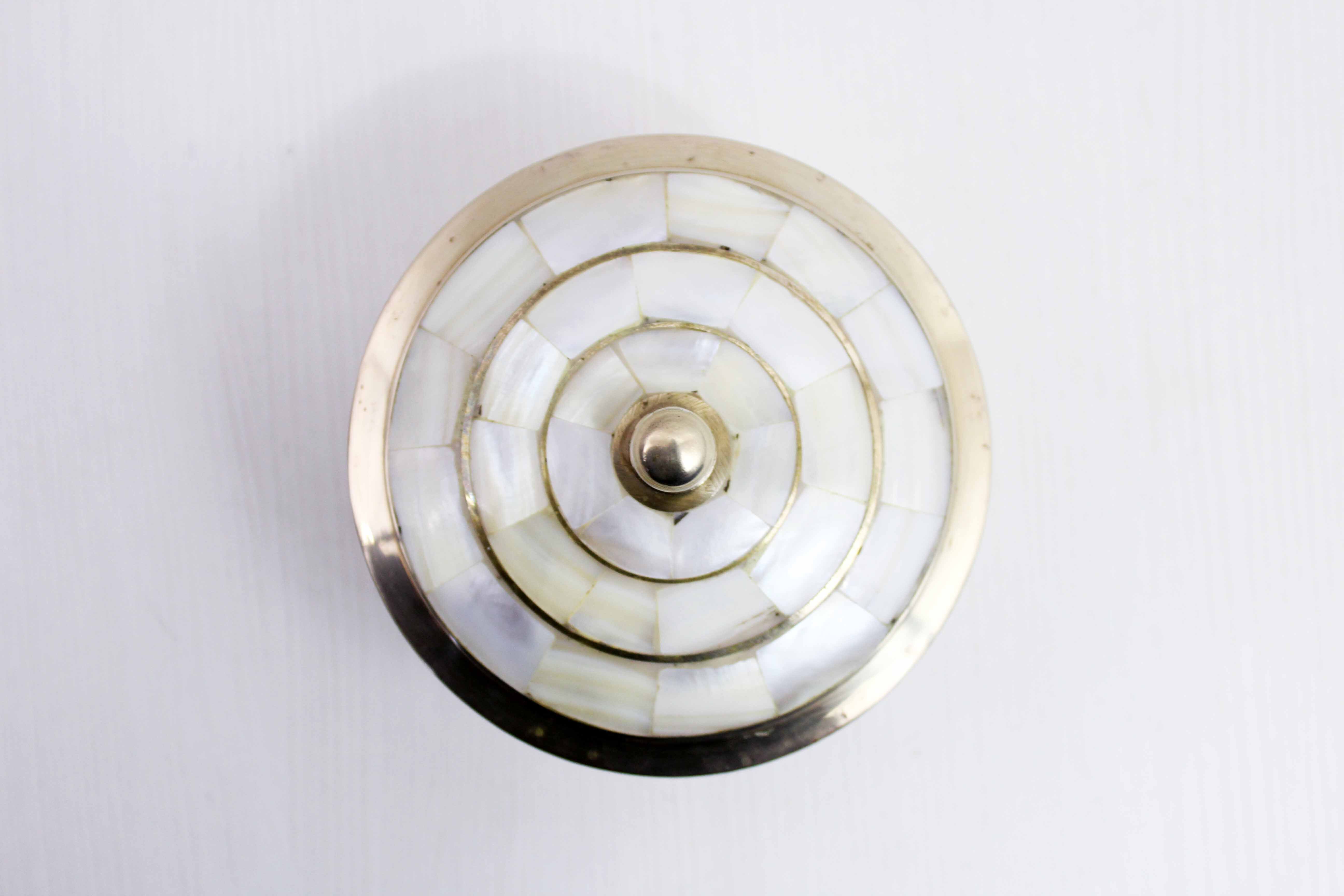 Vintage box in brass and mother-of-pearl