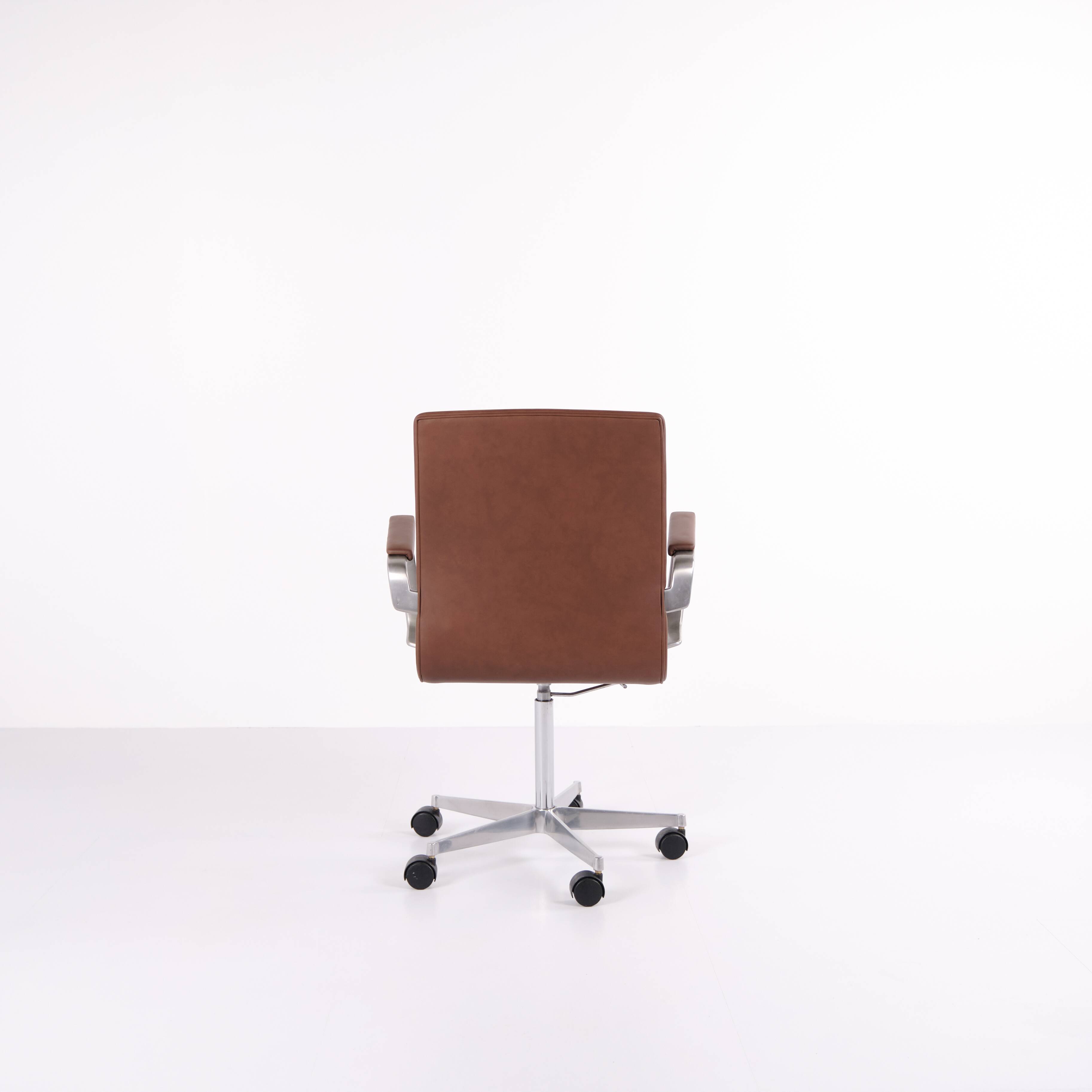 Oxford classic office chair - model 3291 - brown leather - Arne Jacobsen - Fritz Hansen