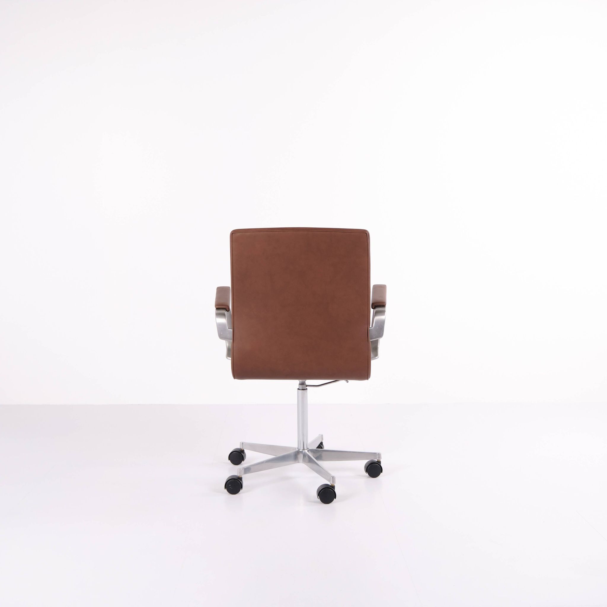 Oxford classic office chair - model 3291 - brown leather - Arne Jacobsen - Fritz Hansen
