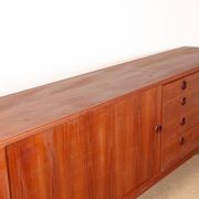 Enfilade Danoise en teck modèle 42 par Harry Østergaard/Randers Mobelfabrik