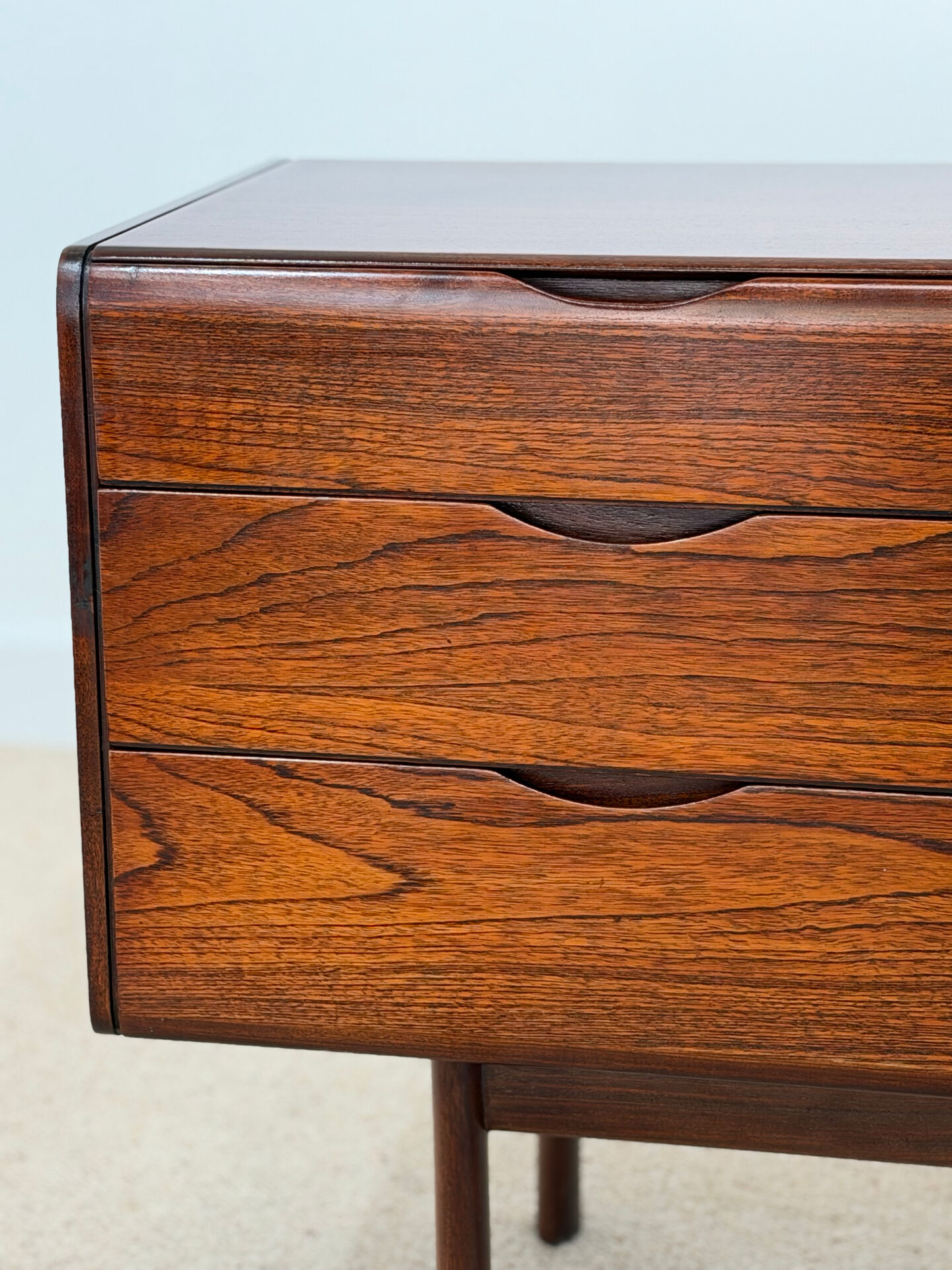 Enfilade in rosewood by White & Newton – 1960s