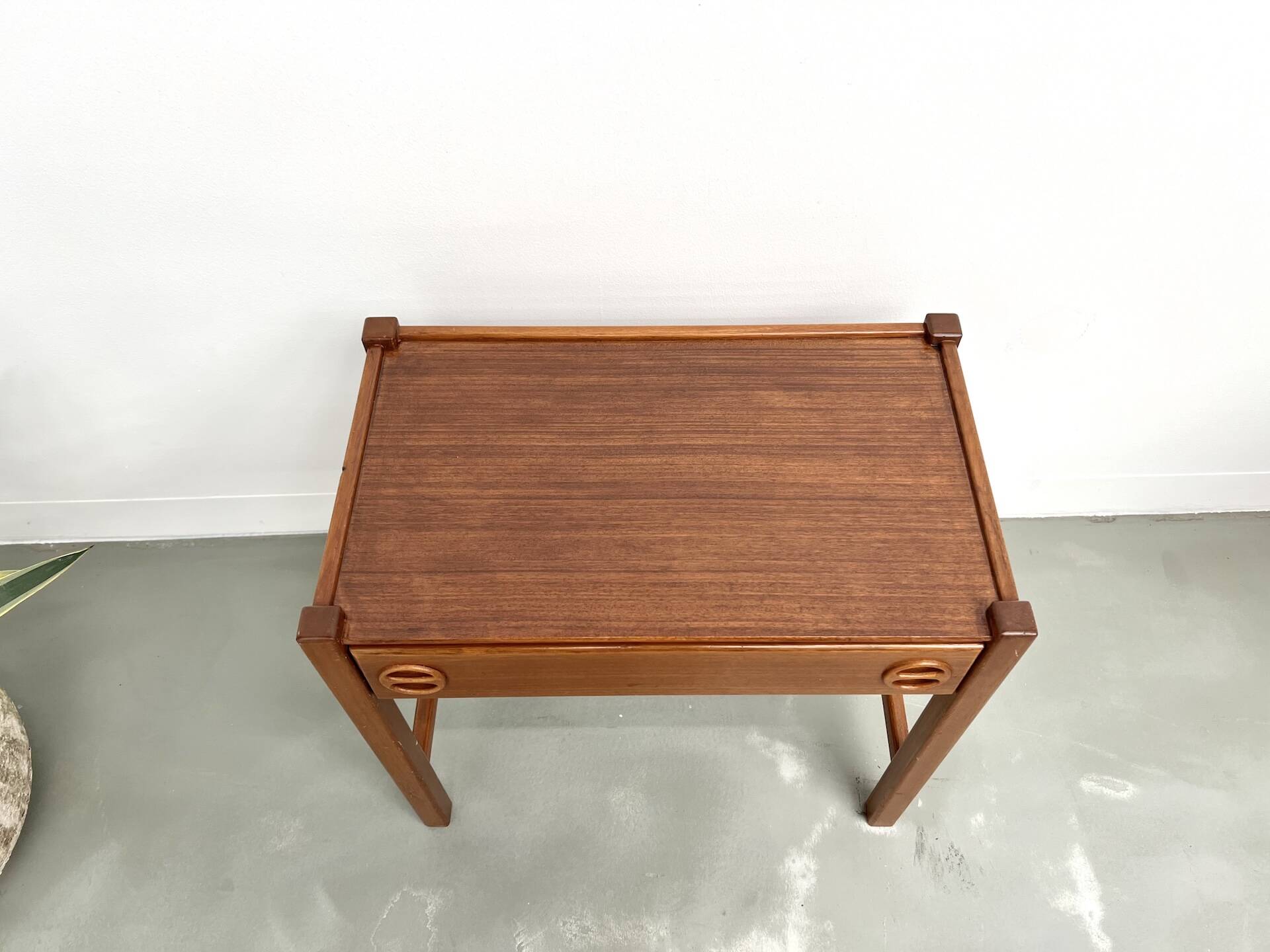 Chevet en teck sculpté, Arne Wahl Iversen