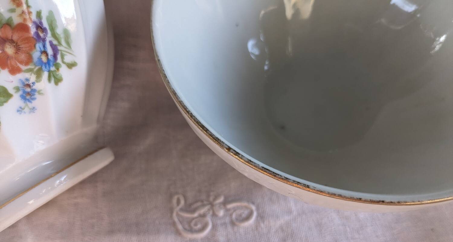 Faceted bowls