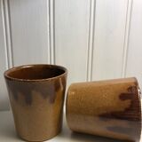 Sandstone cups