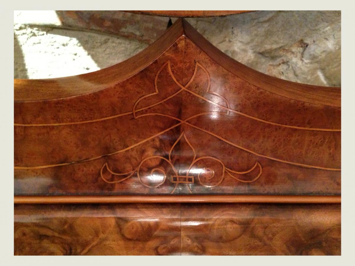 Psyche of 19th Charles X Walnut table