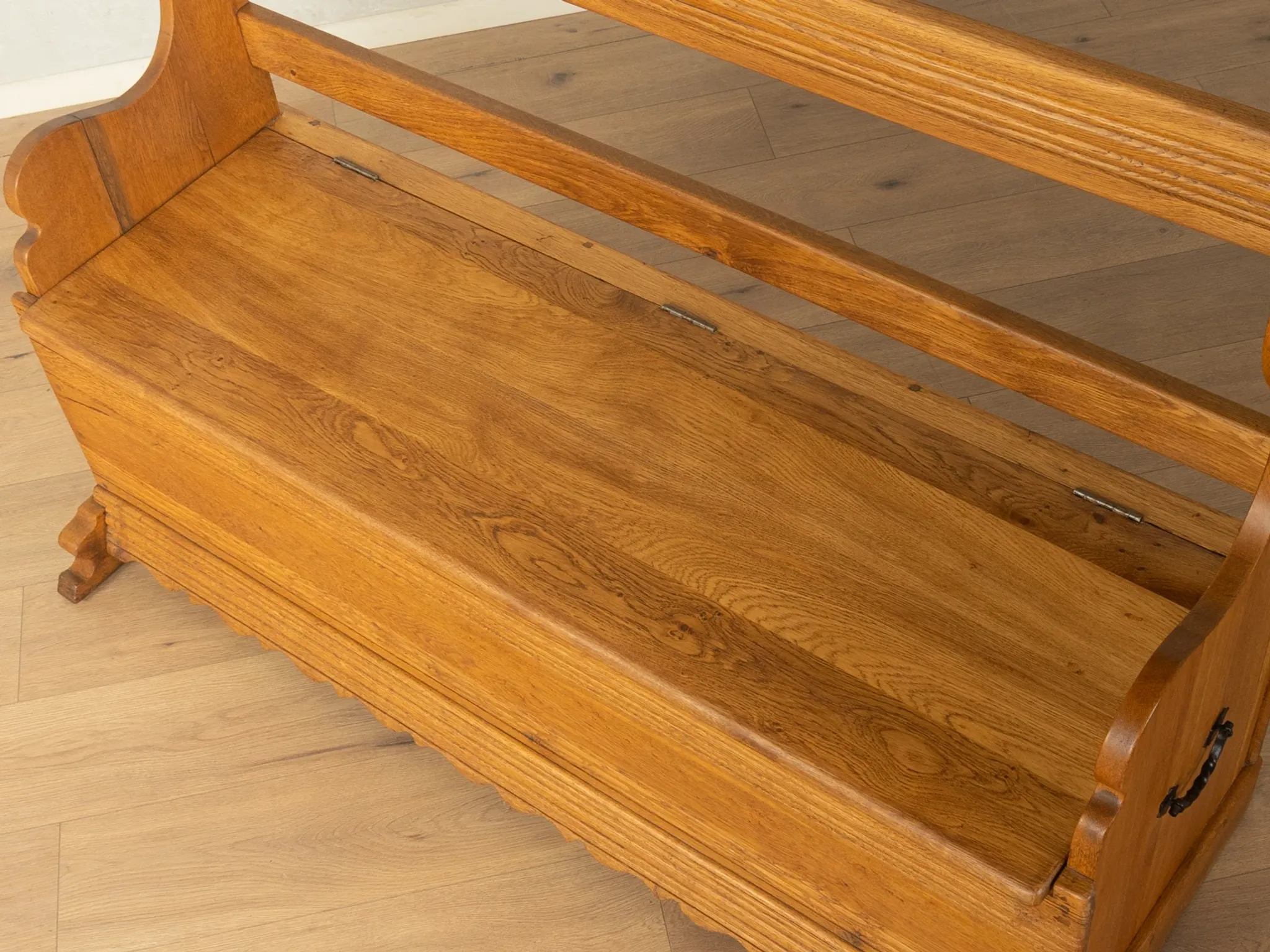 Banc coffre ancien vers 1900, en chêne massif, fait à la main