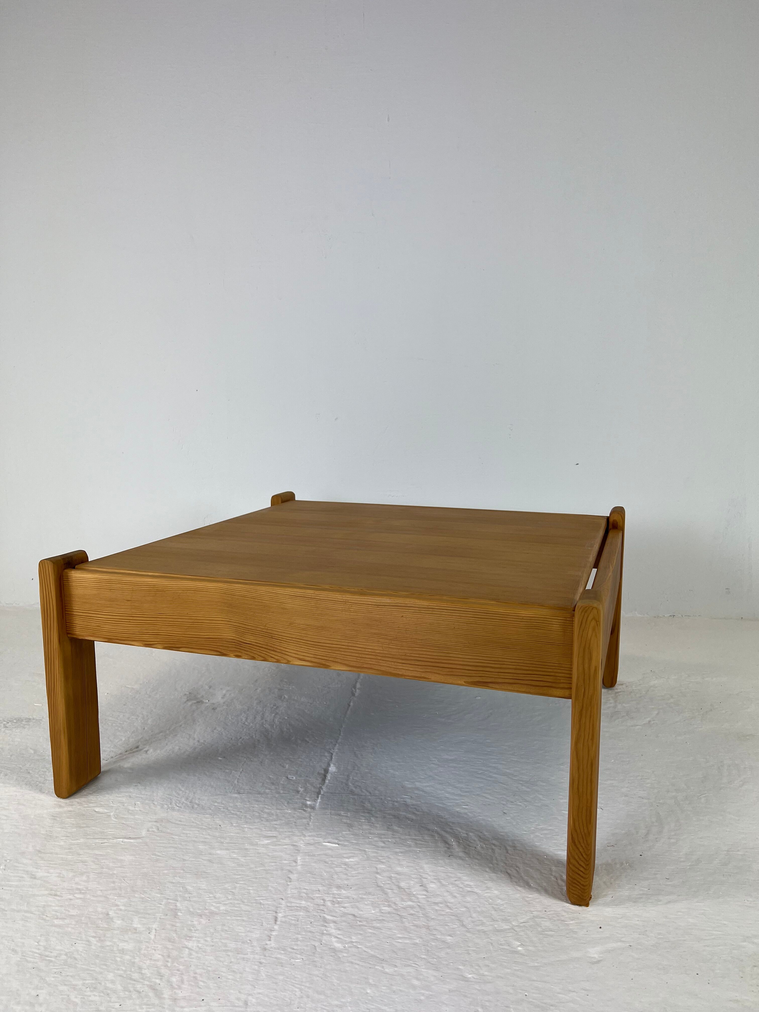 Modernist two-sided beech coffee table, 70s